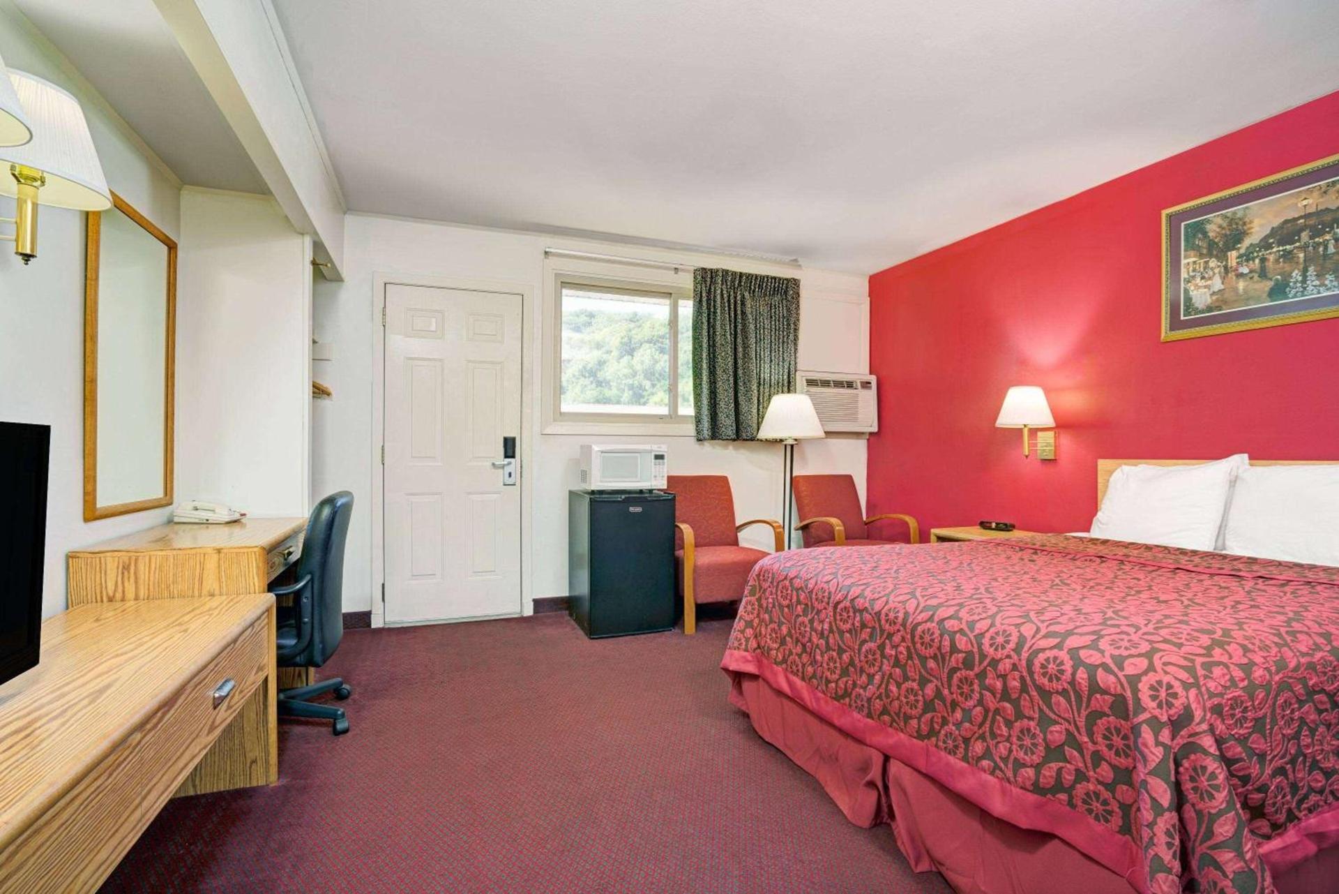 Travelodge by Wyndham Red Wing photo 9