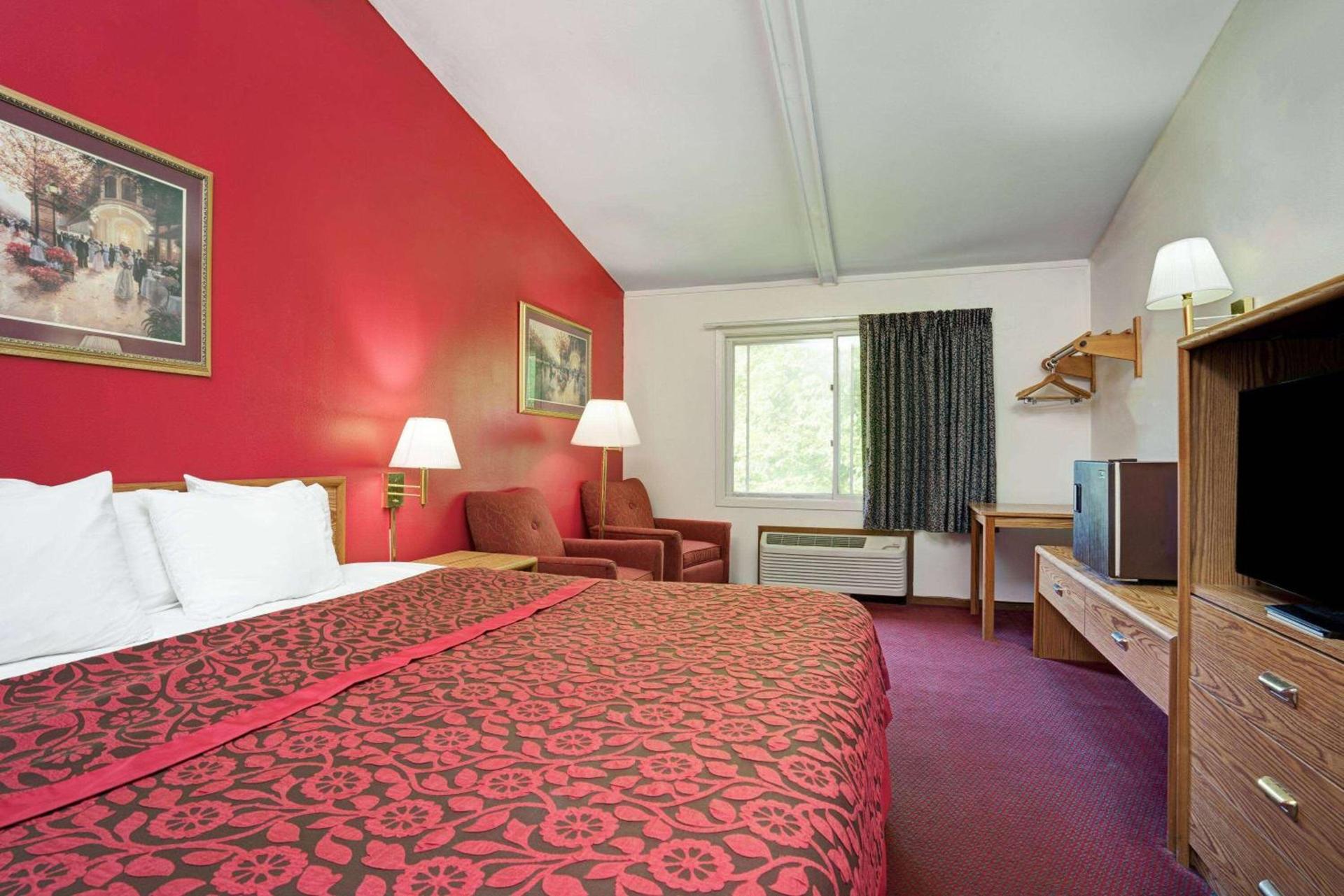 Travelodge by Wyndham Red Wing photo 4