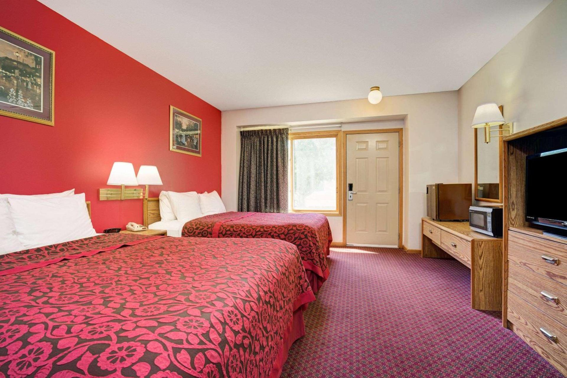 Travelodge by Wyndham Red Wing photo 3