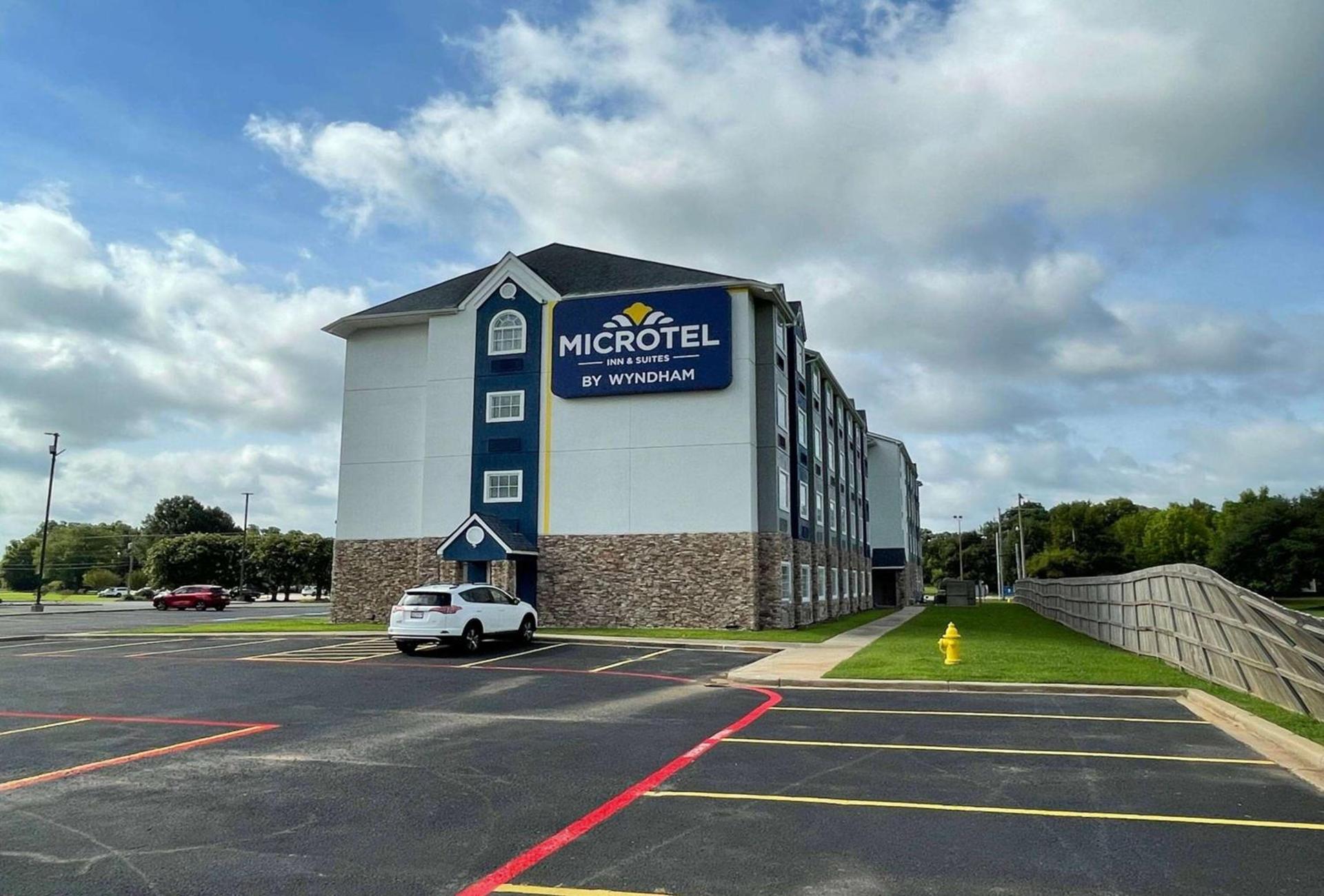 Microtel Inn & Suites by Wyndham Bossier City photo 2
