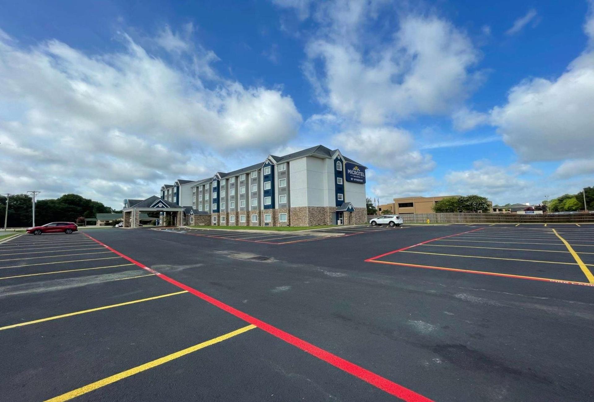 Microtel Inn & Suites by Wyndham Bossier City — hotel in Bossier City
