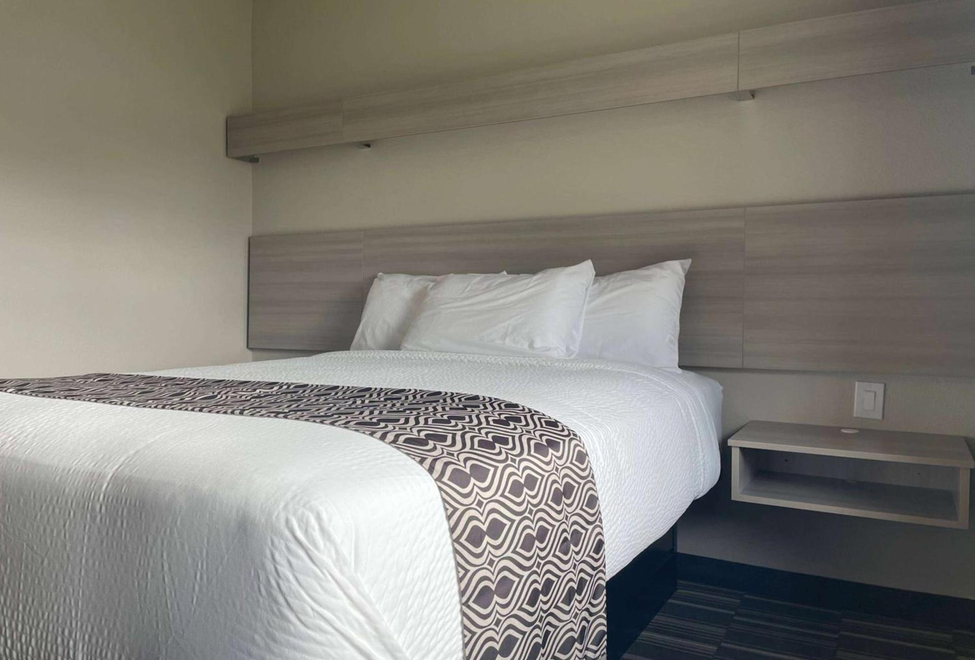 Microtel Inn & Suites by Wyndham Bossier City photo 18