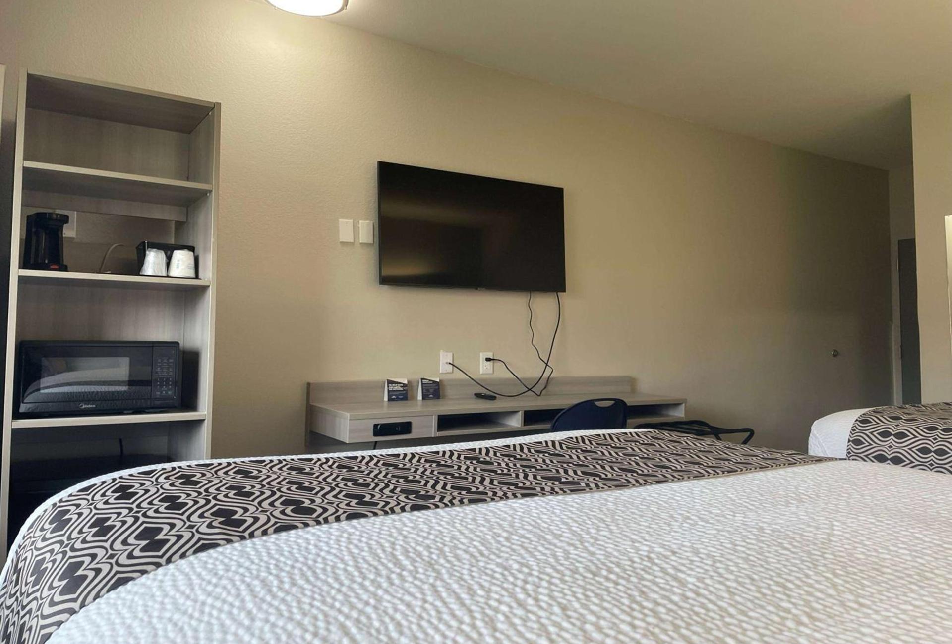 Microtel Inn & Suites by Wyndham Bossier City photo 21
