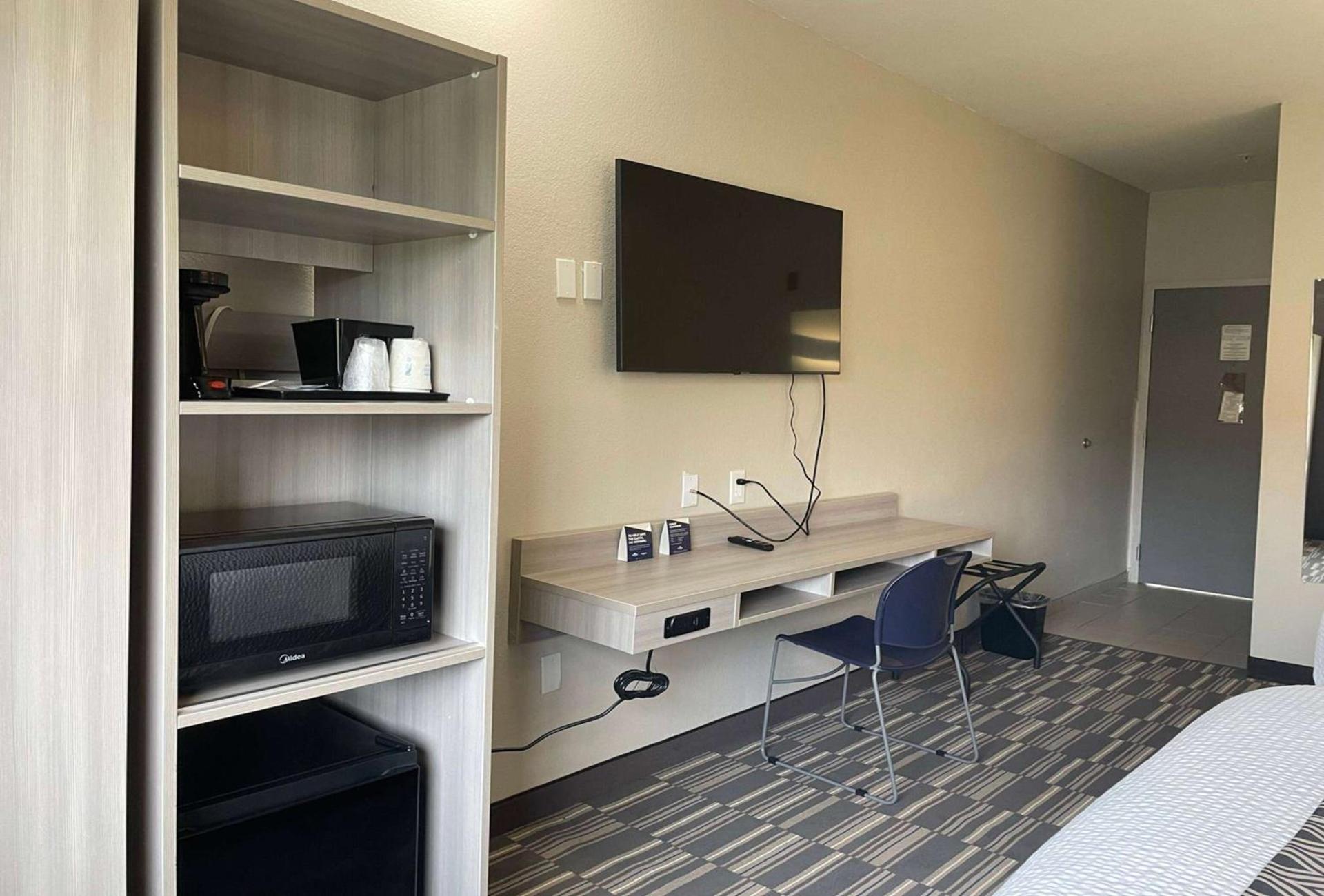 Microtel Inn & Suites by Wyndham Bossier City photo 23