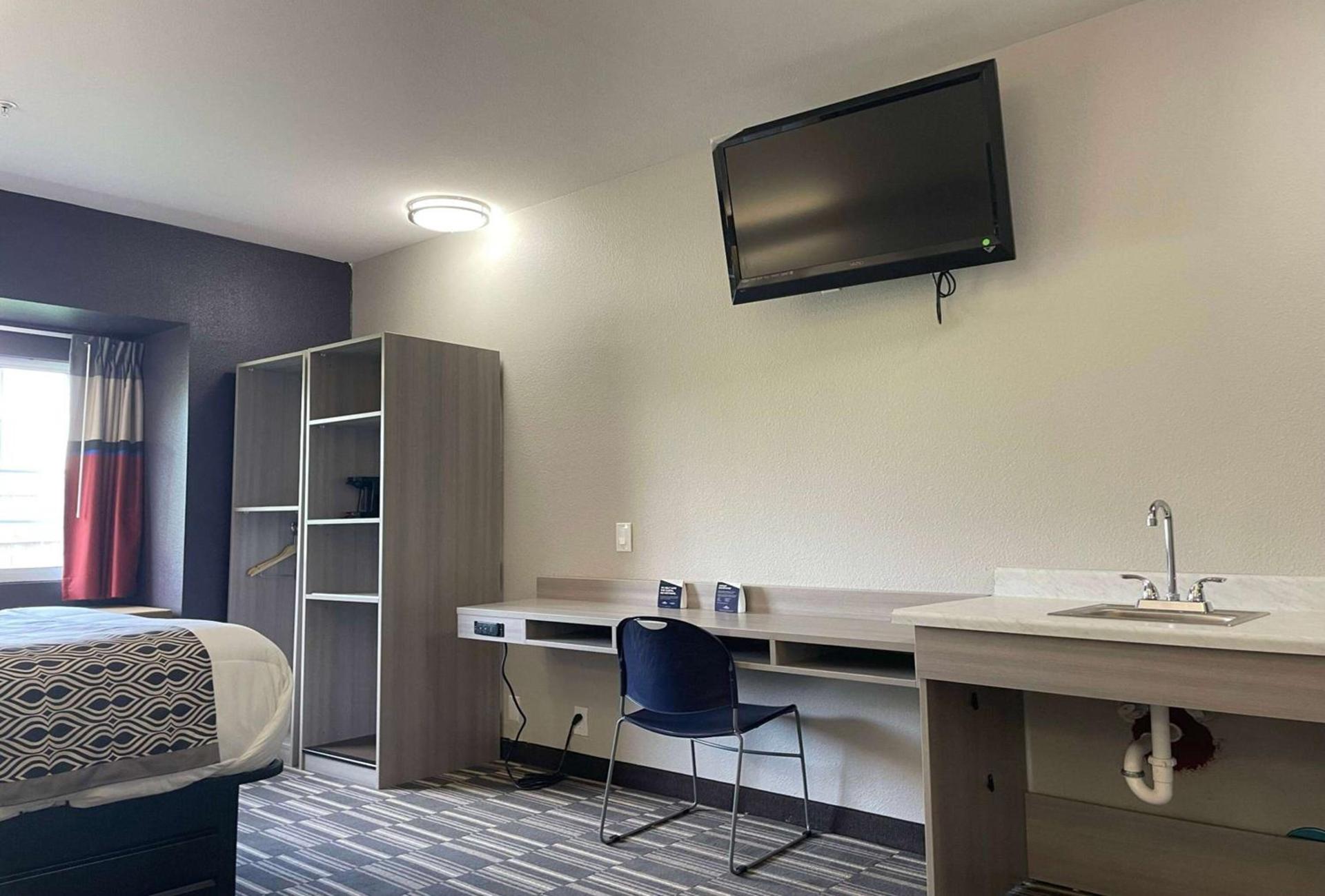 Microtel Inn & Suites by Wyndham Bossier City photo 30