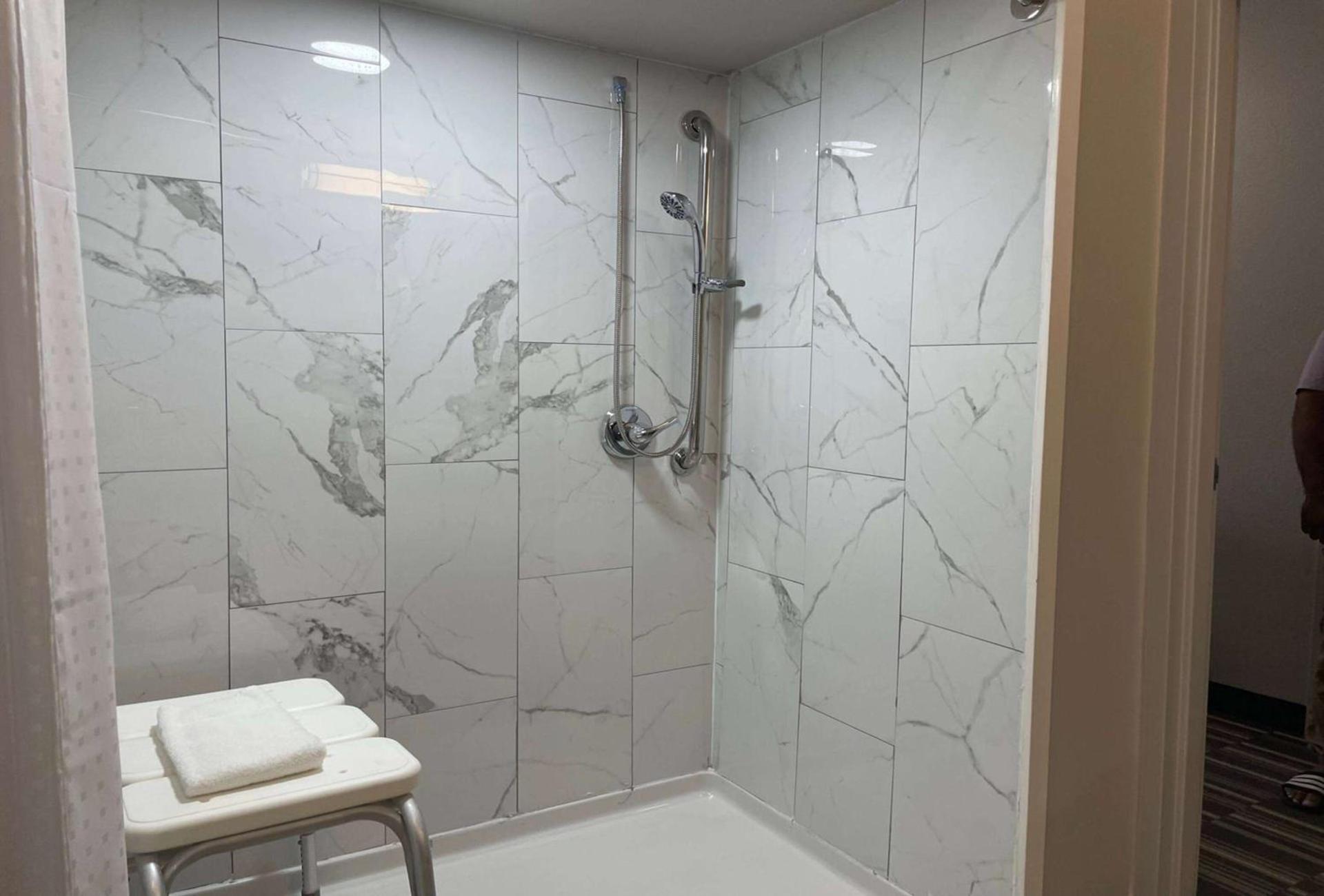 Microtel Inn & Suites by Wyndham Bossier City photo 33