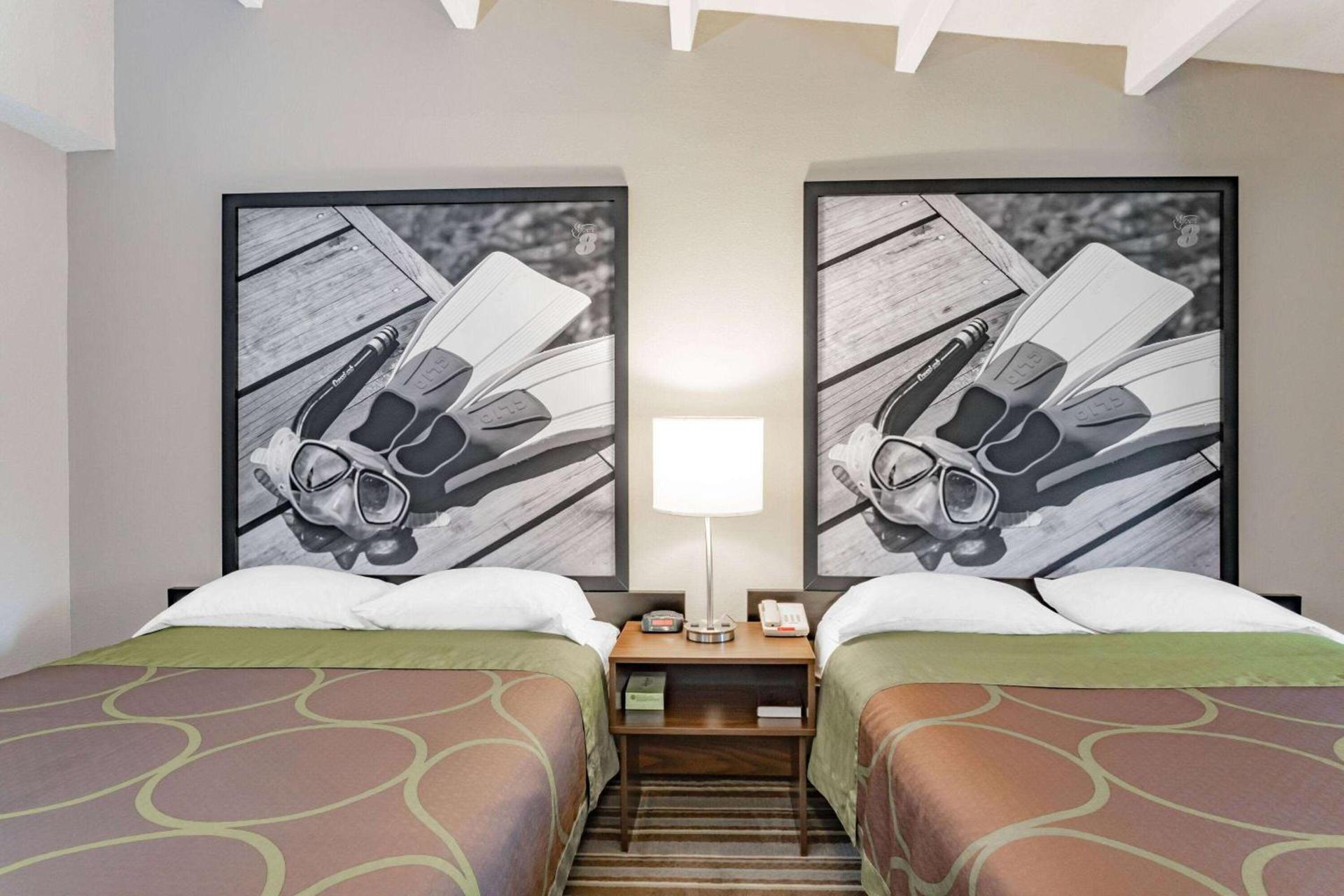 Super 8 by Wyndham Melbourne photo 20
