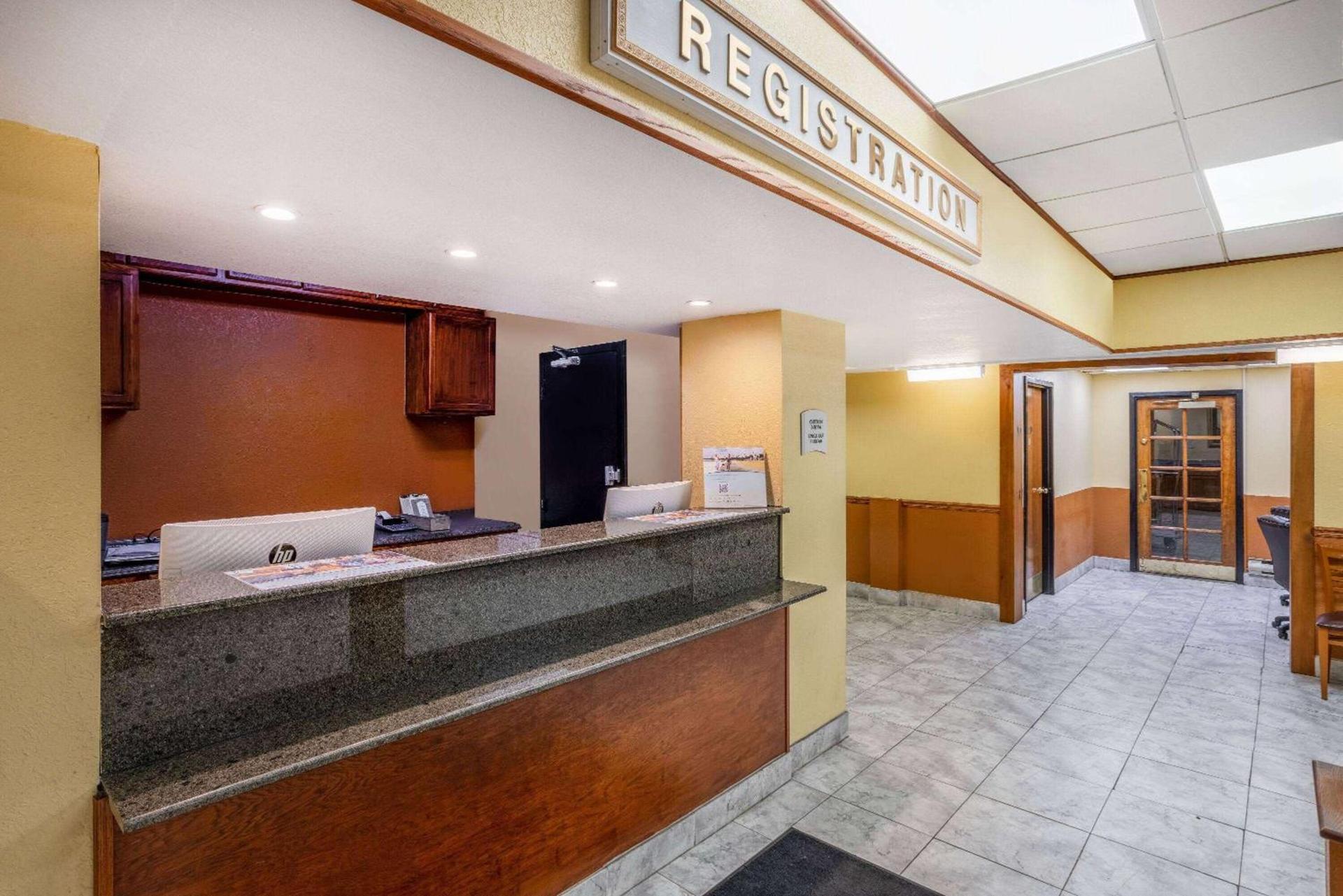 Ramada by Wyndham Rome - Verona photo 5