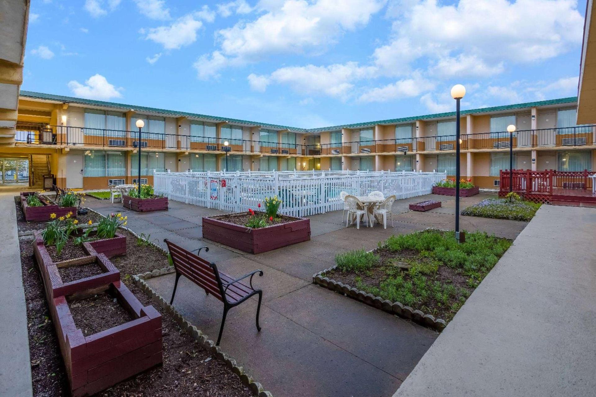 Ramada by Wyndham Rome - Verona photo 31