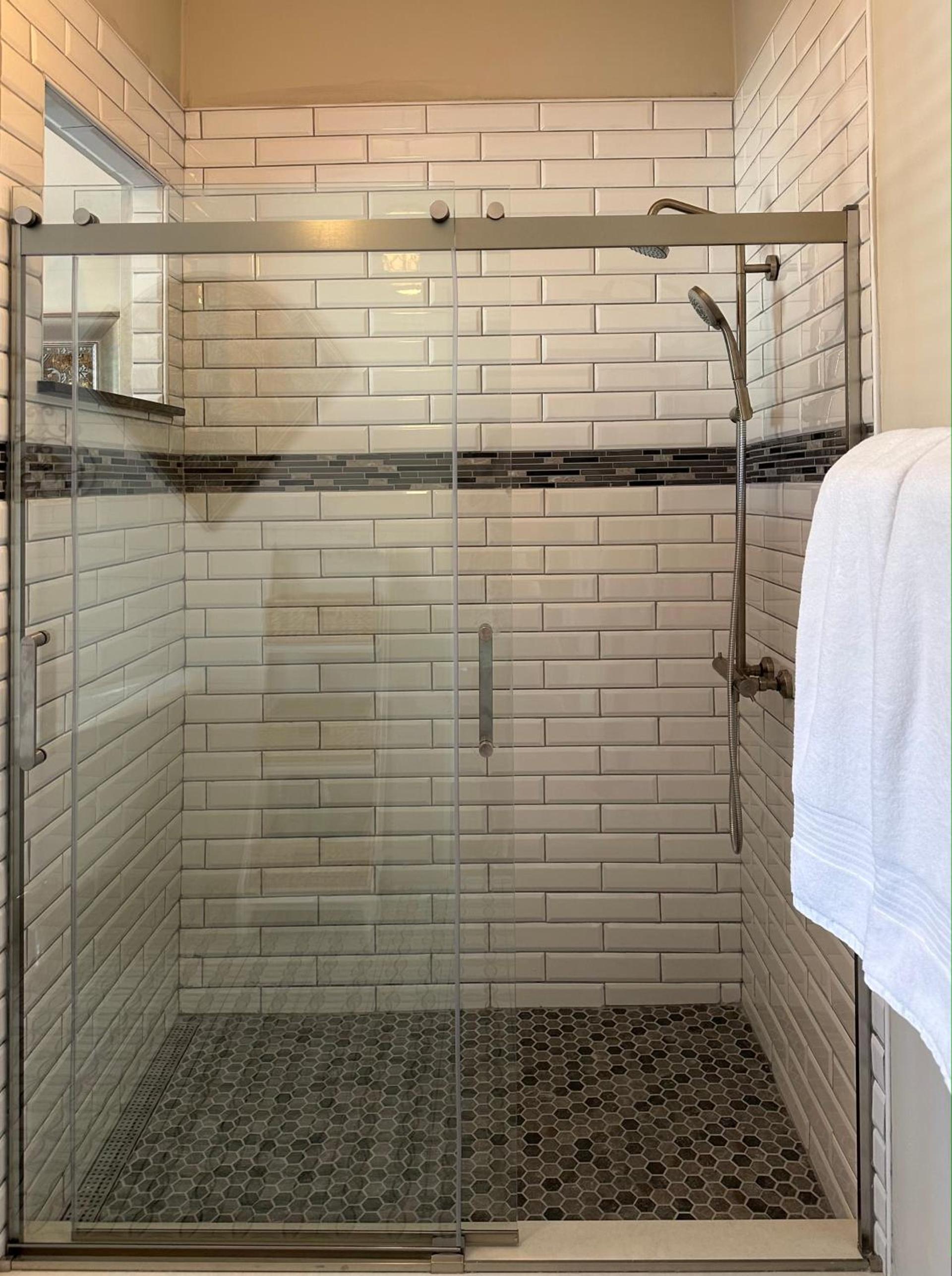 Bisbee Brownstone Suites photo 57