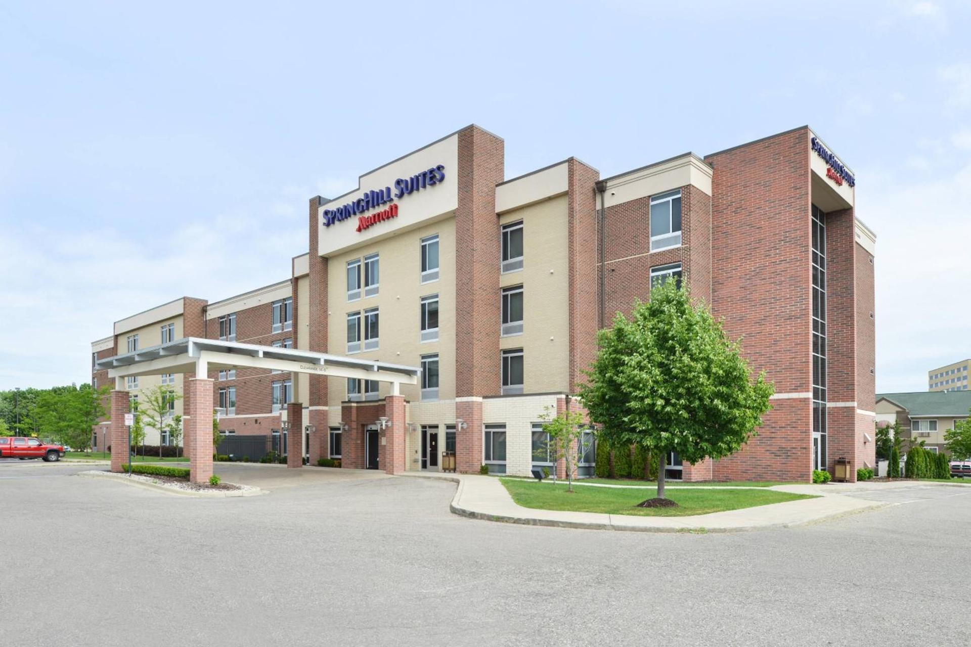 Springhill Suites by Marriott Detroit Metro Airport Romulus photo 1