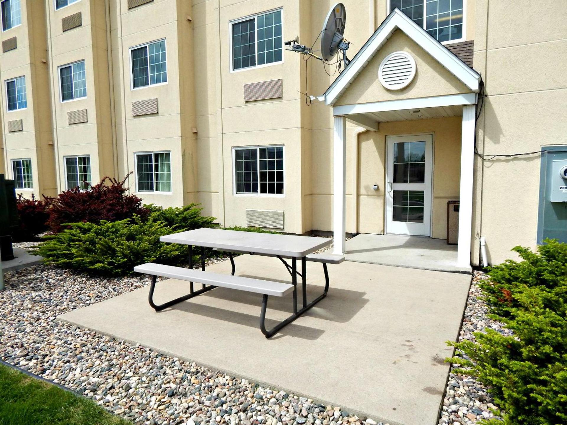 Microtel Inn & Suites by Wyndham Mankato photo 4