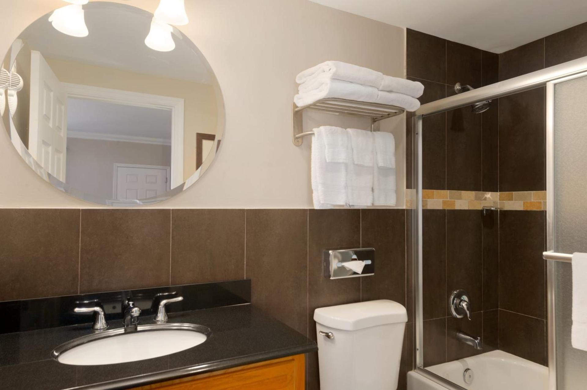 Ramada by Wyndham Miami Springs/Miami International Airport photo 41