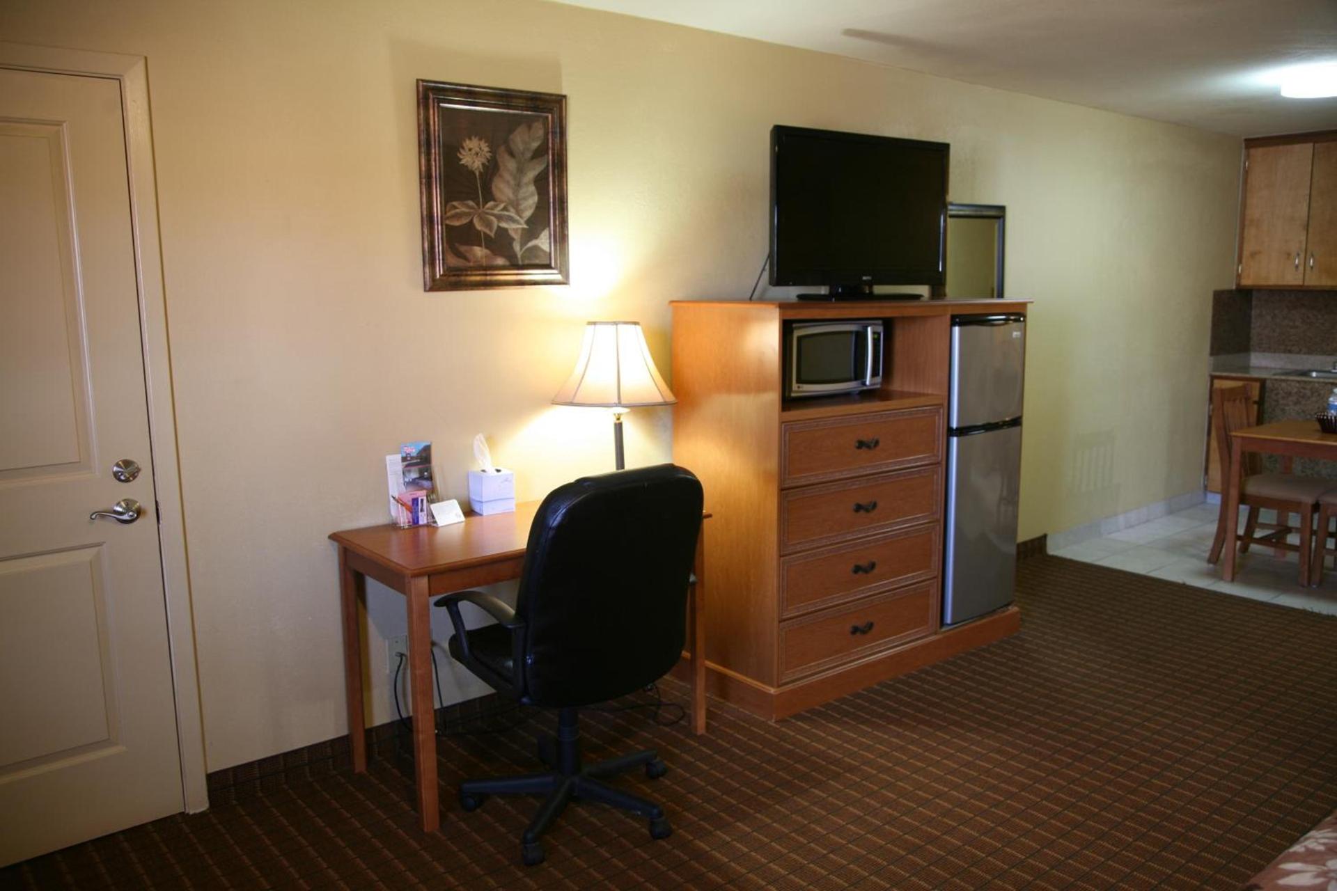 Coach Light Inn photo 5