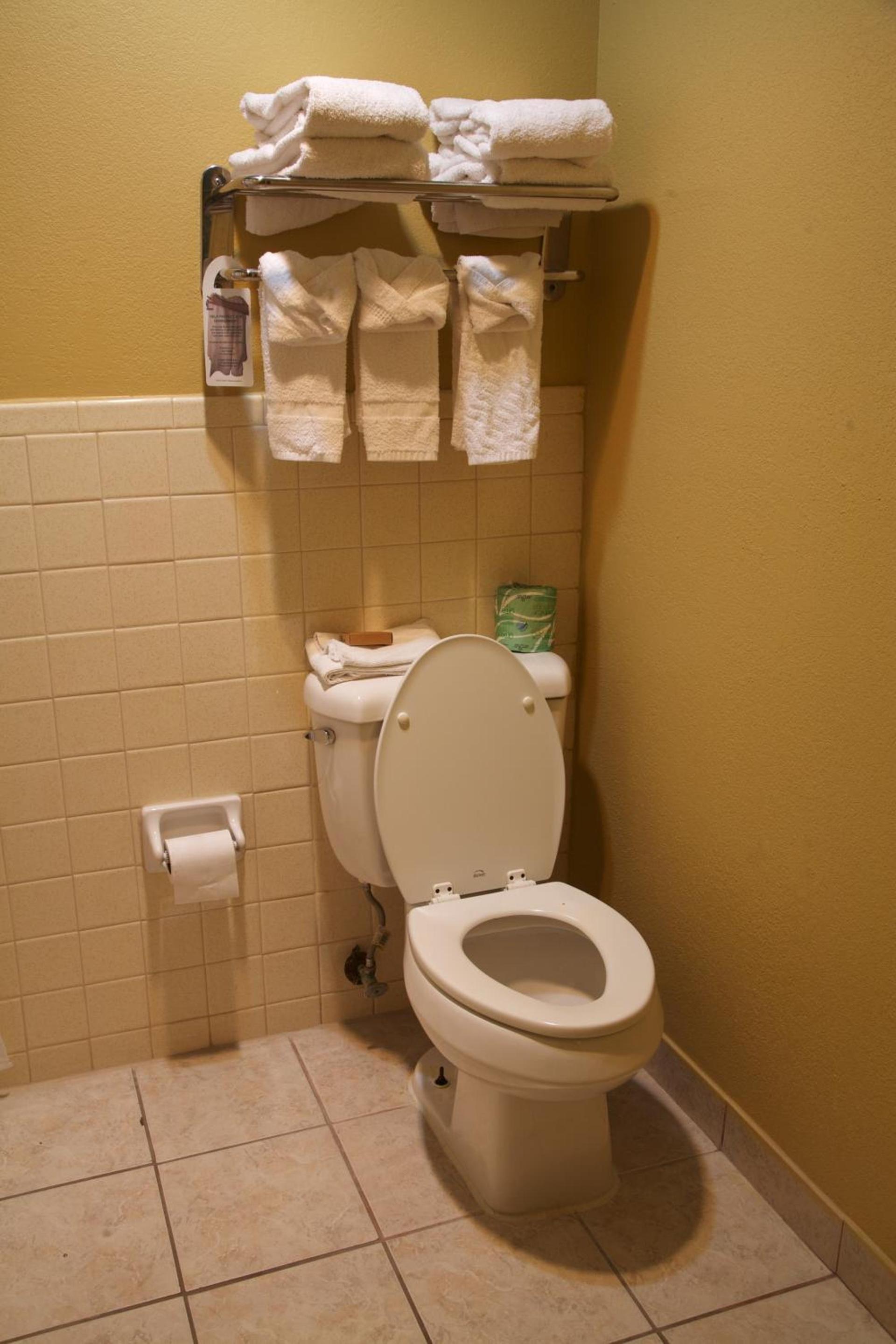 Coach Light Inn photo 9