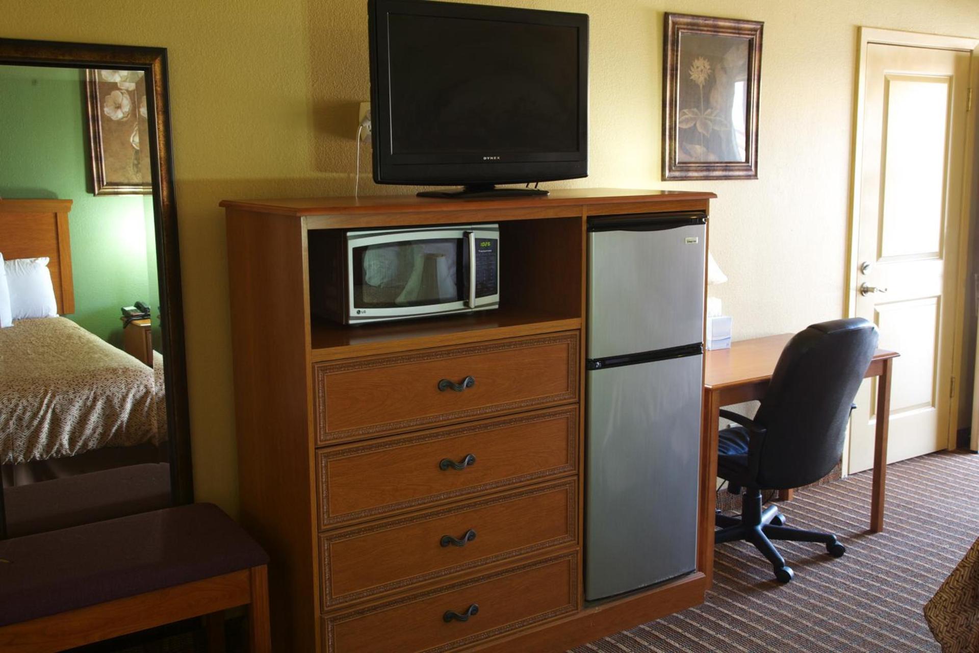 Coach Light Inn photo 18