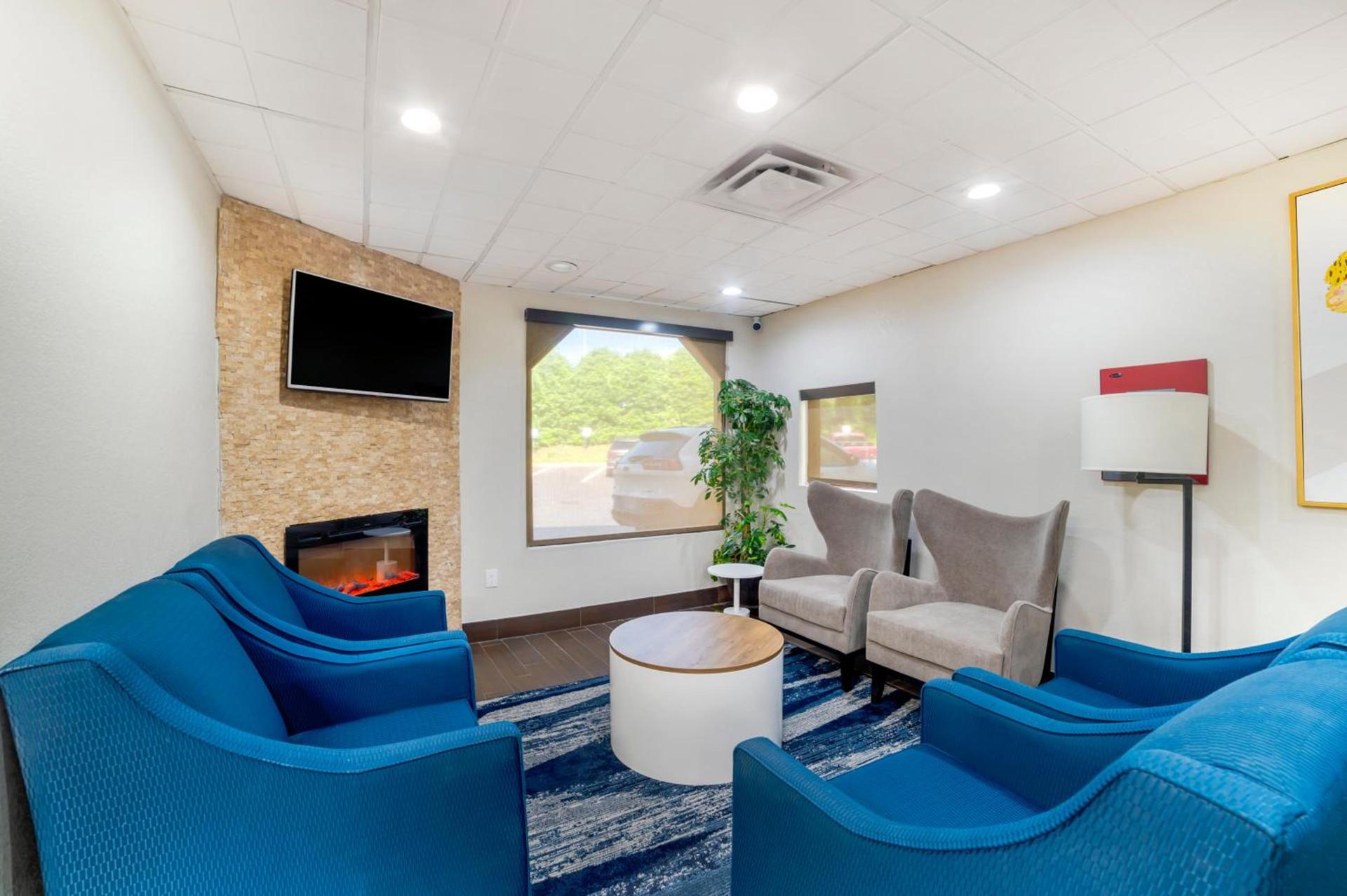 Comfort Inn Asheville Airport photo 34