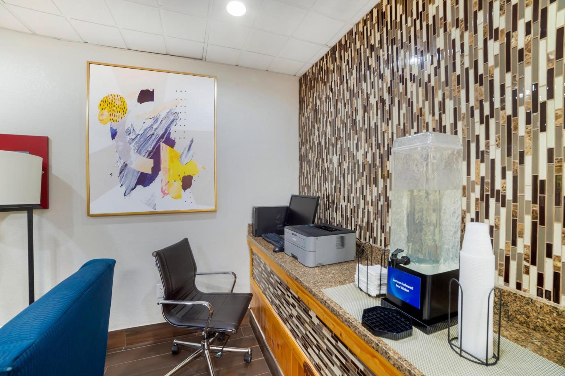 Comfort Inn Asheville Airport photo 36