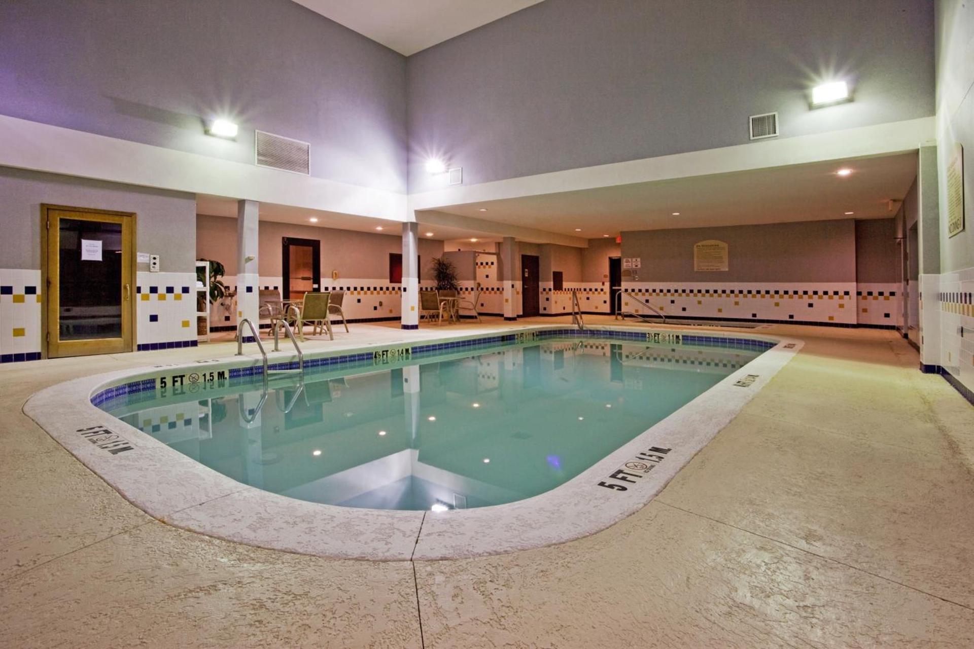 Country Inn & Suites by Radisson, Griffin, GA photo 30