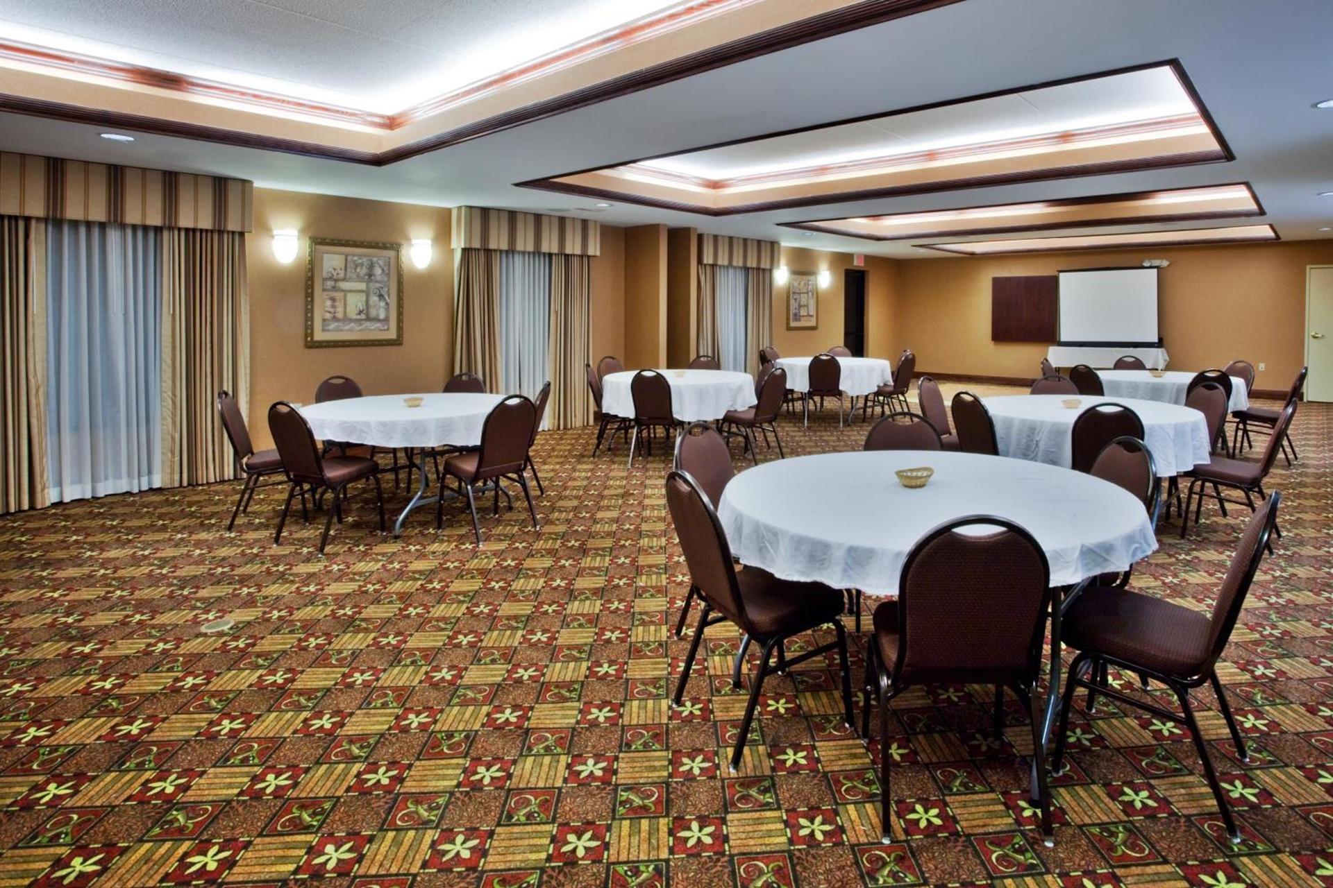 Country Inn & Suites by Radisson, Griffin, GA photo 31