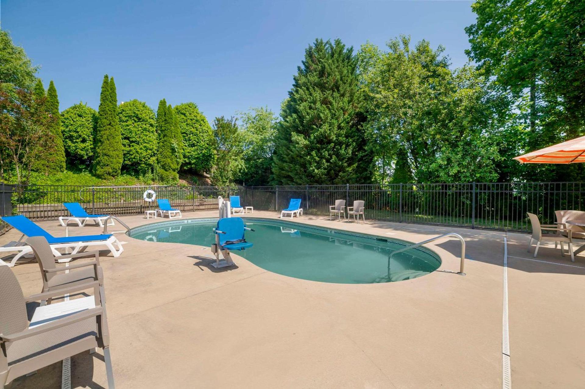 Comfort Inn Asheville Airport photo 10