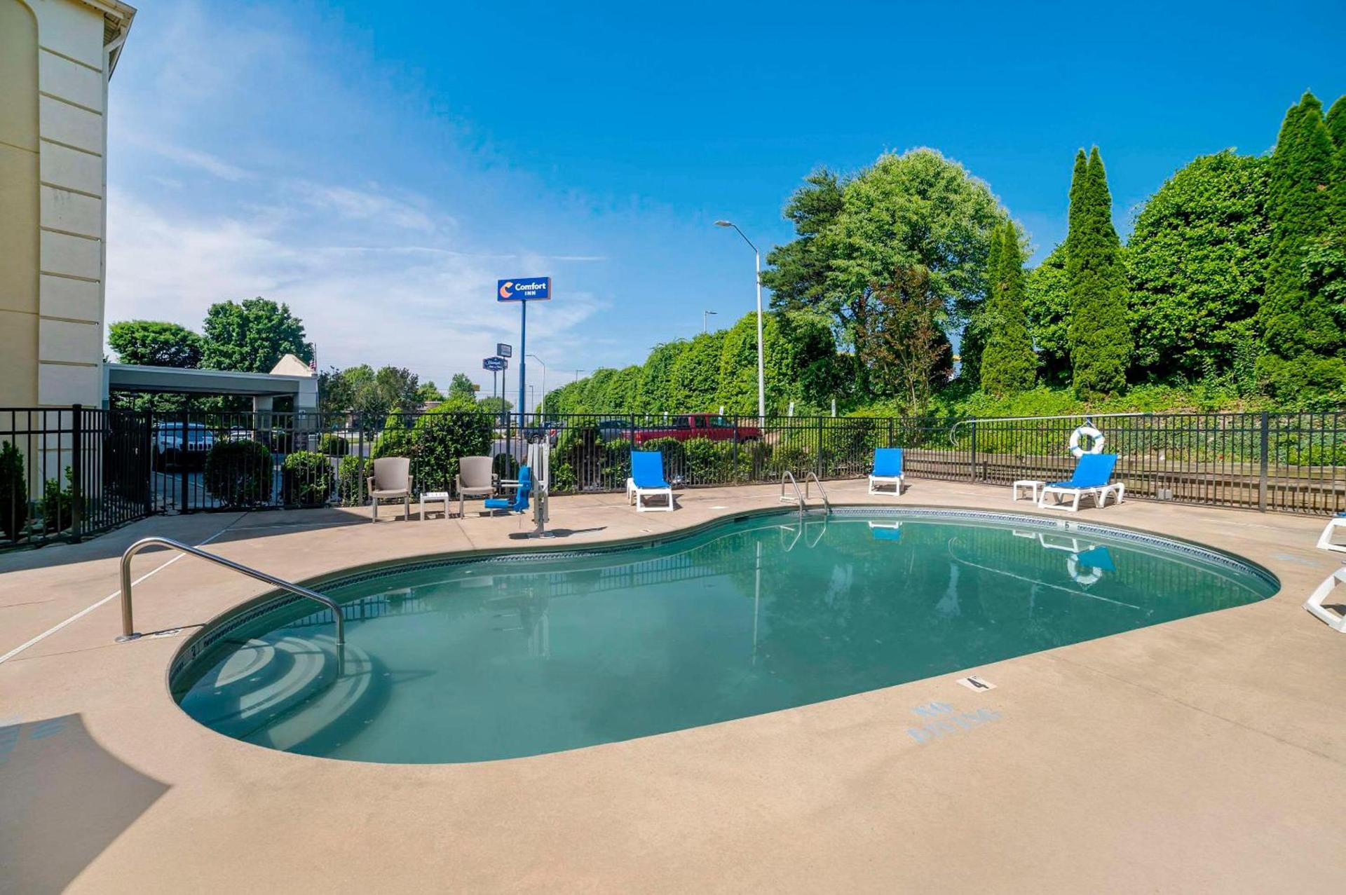 Comfort Inn Asheville Airport photo 11
