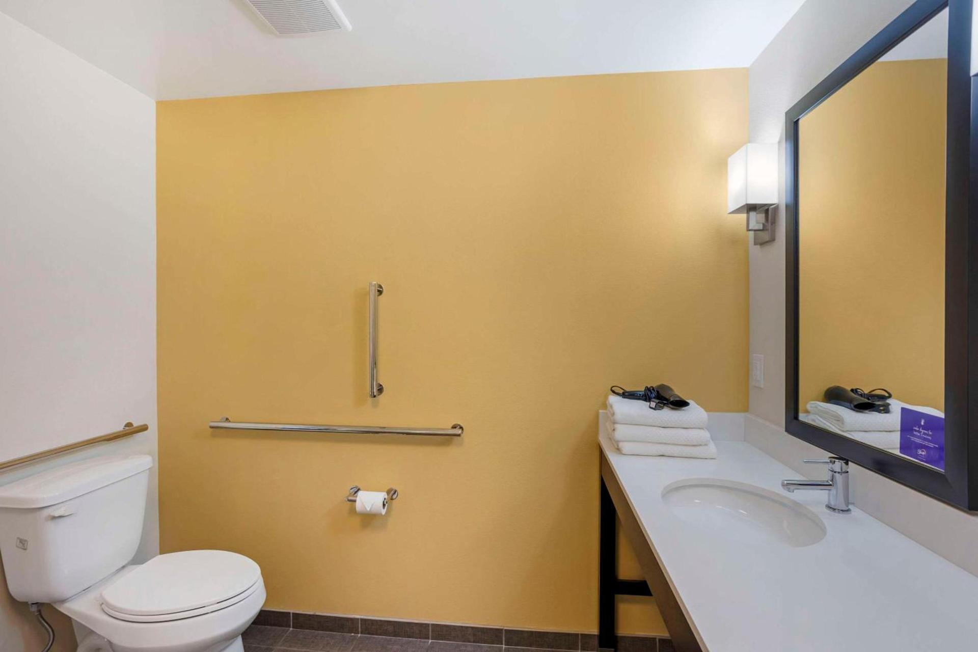Sleep Inn North - Central York photo 18