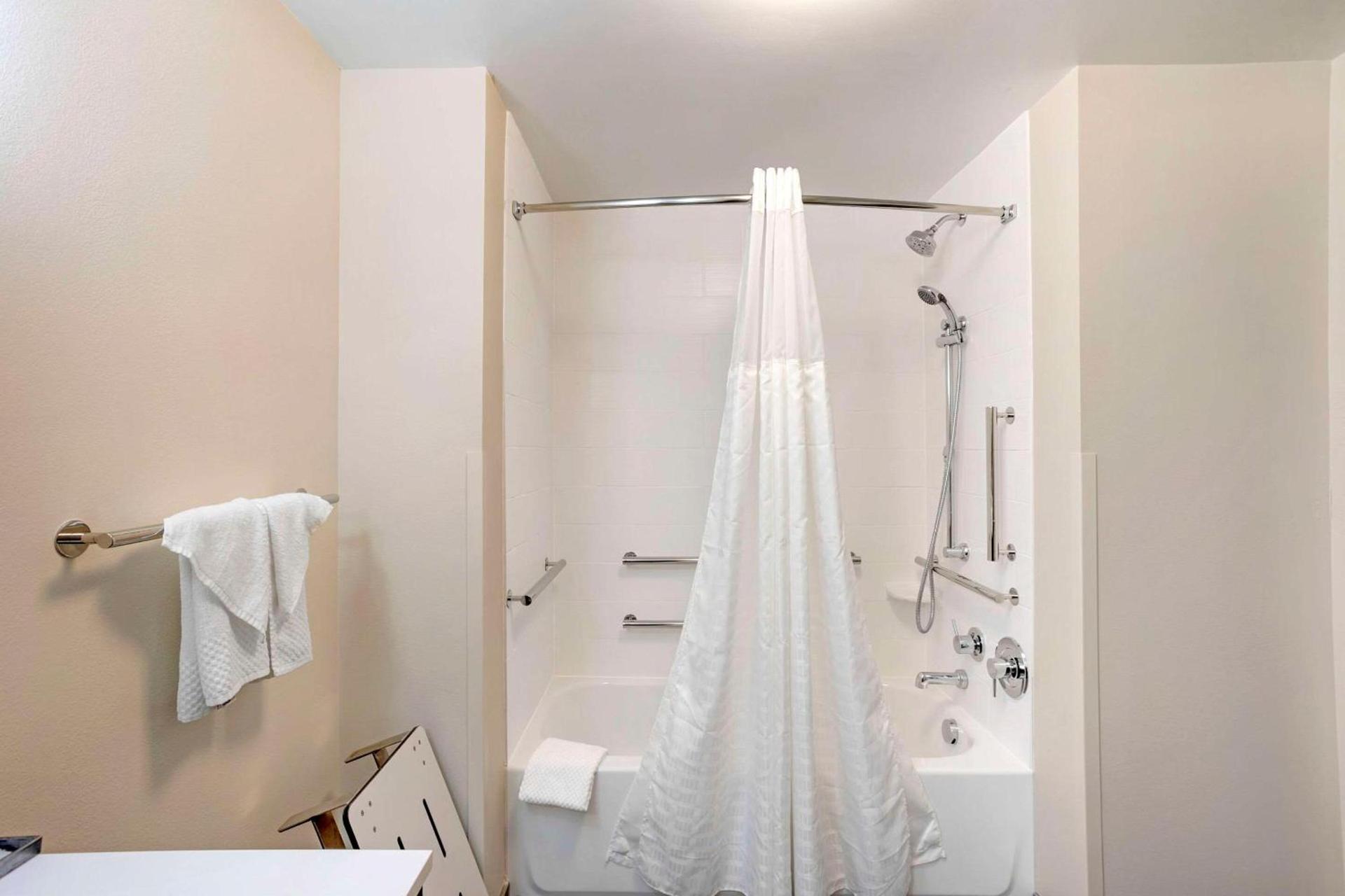 Sleep Inn North - Central York photo 19