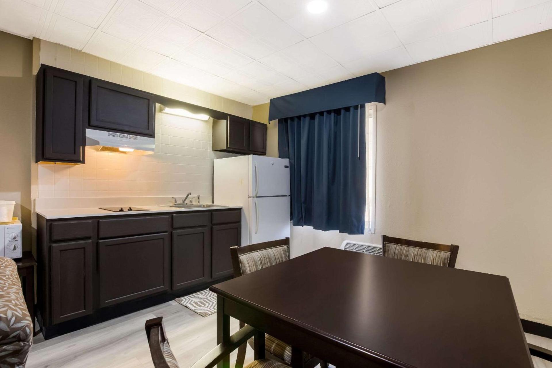 Suburban Studios Millville photo 12