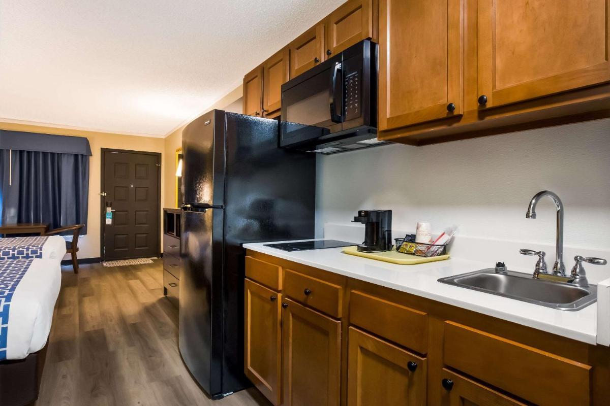 Suburban Studios Millville photo 17