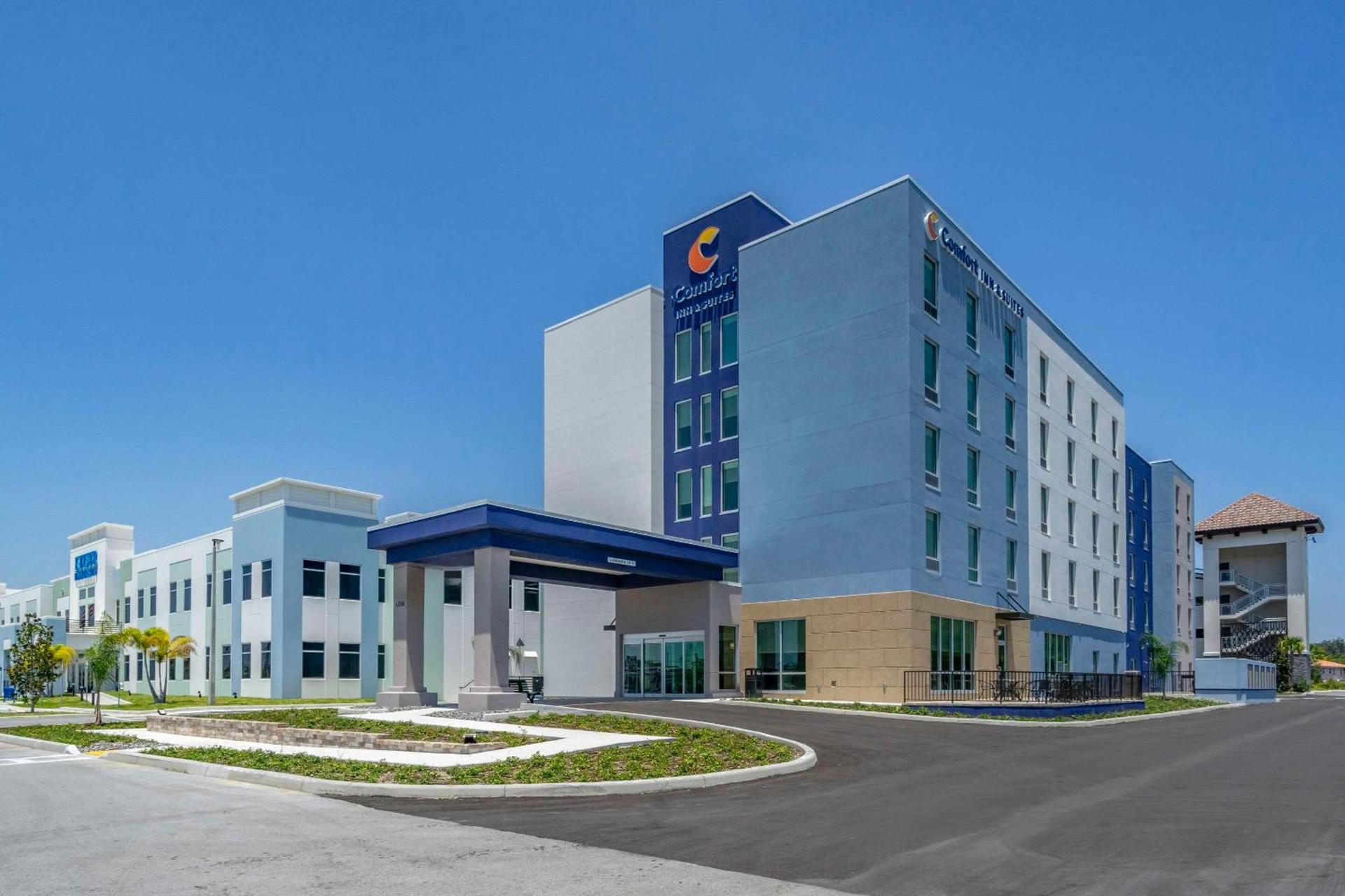 Comfort Inn & Suites New Port Richey Downtown District — hotel in New Port Richey