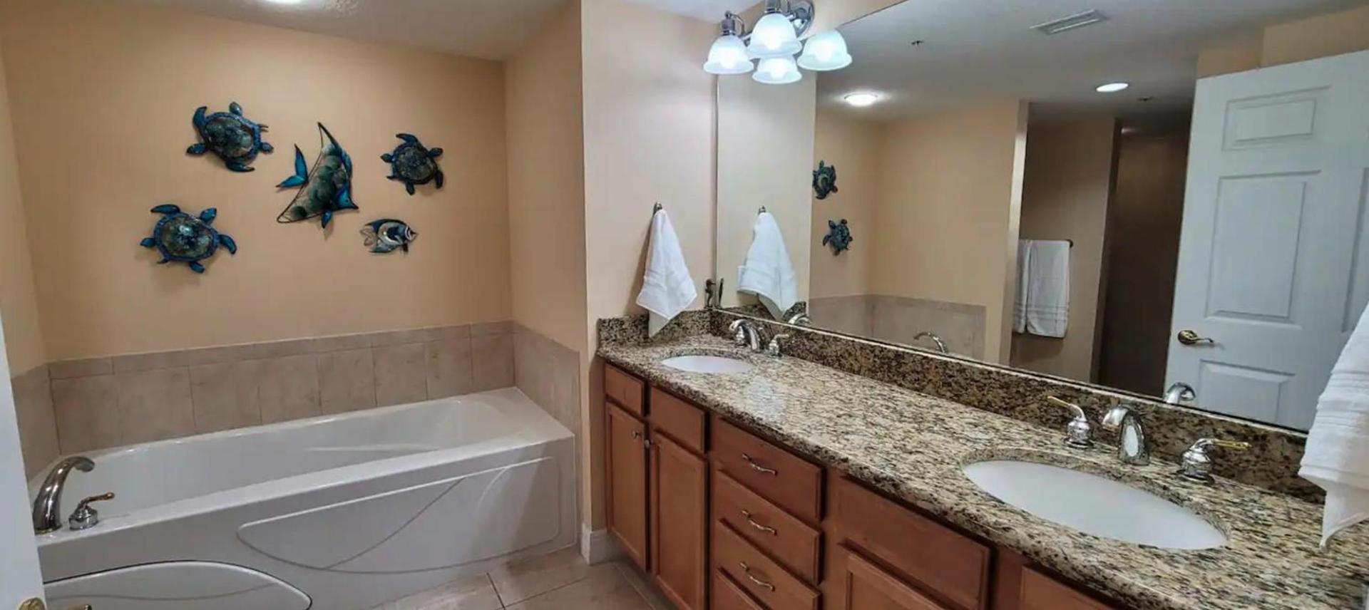 Opus Condominiums photo 11
