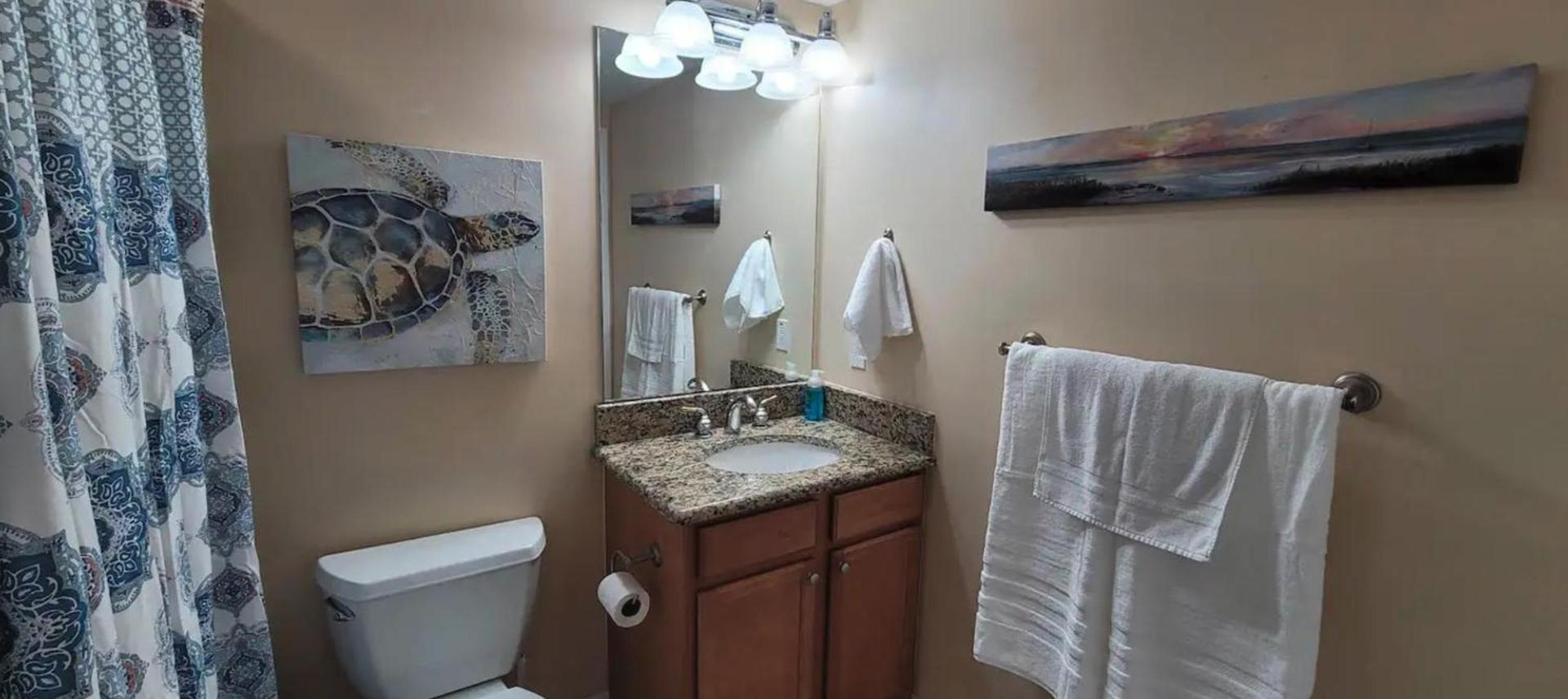 Opus Condominiums photo 39