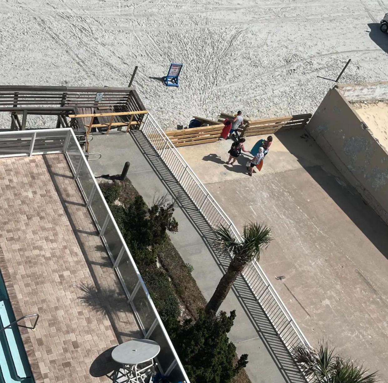 Opus Condominiums photo 43