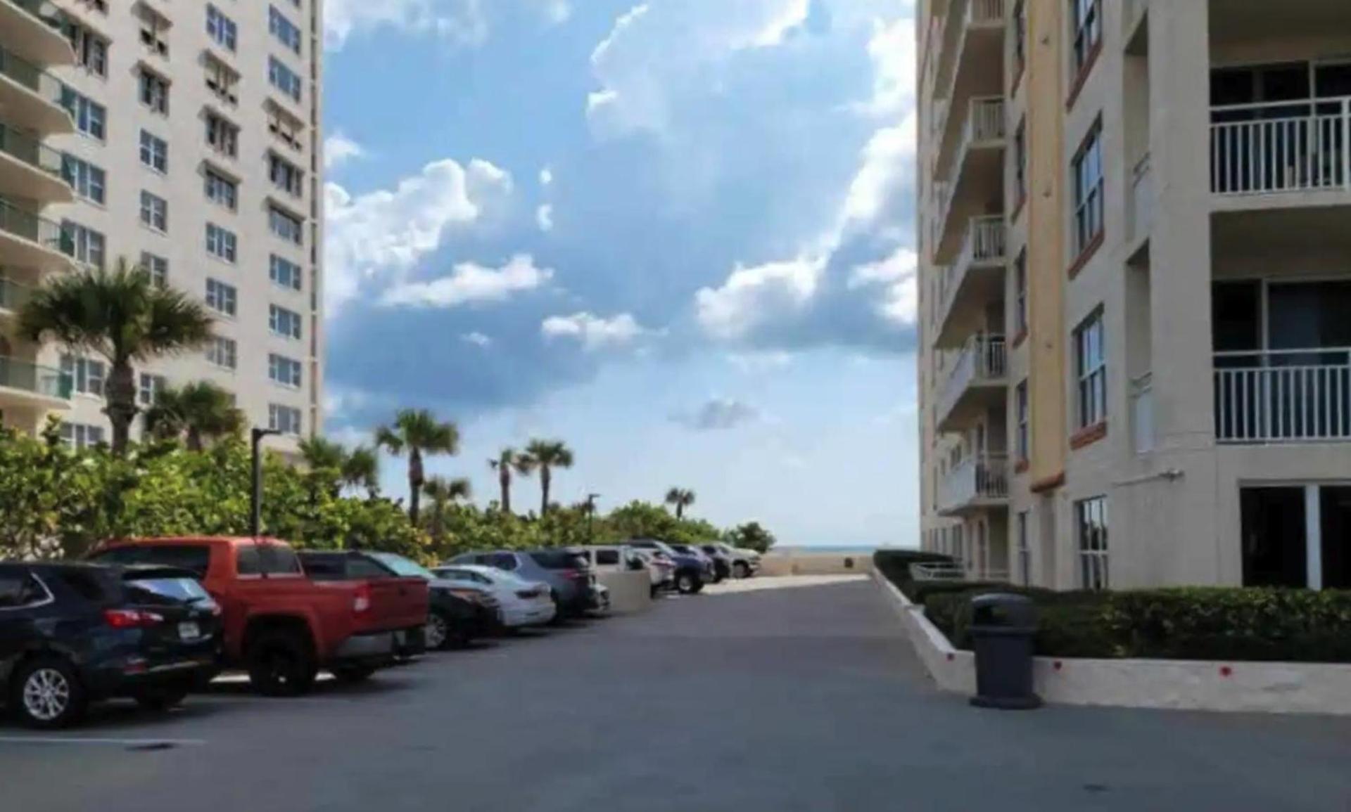 Opus Condominiums photo 50