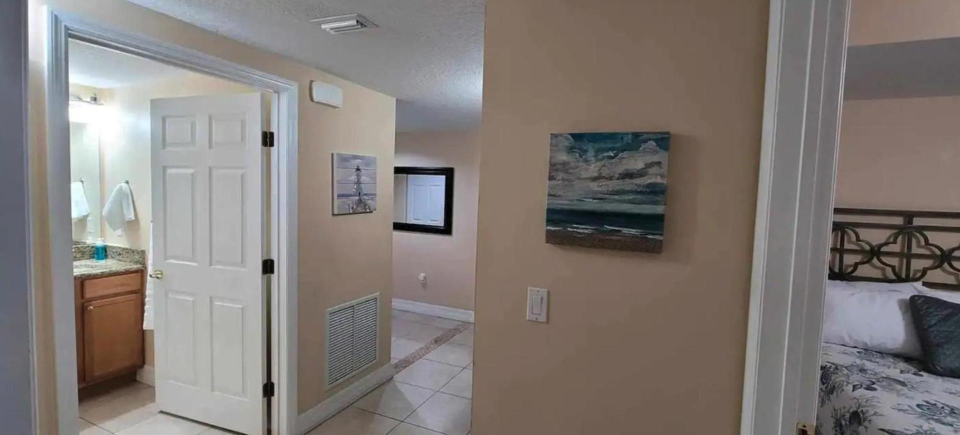 Opus Condominiums photo 51