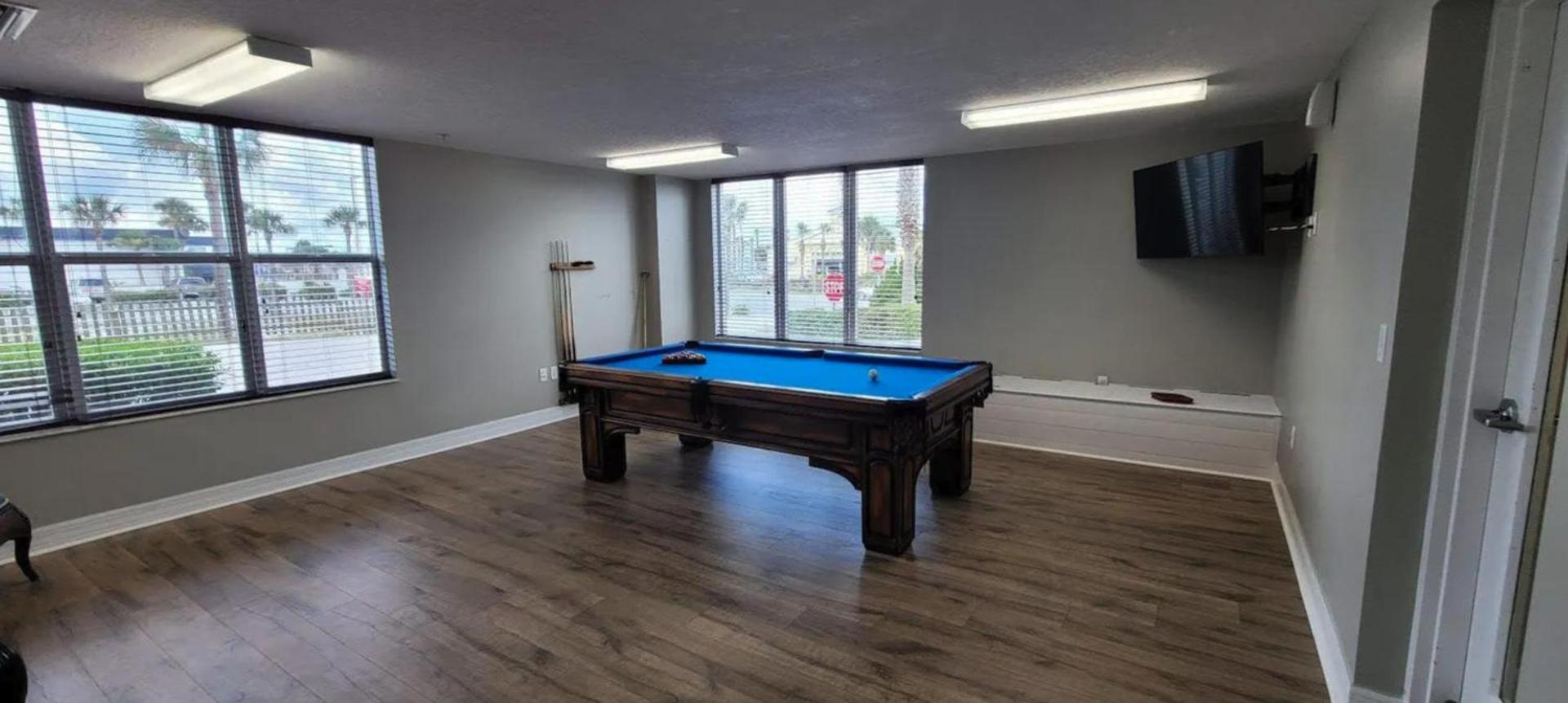 Opus Condominiums photo 61