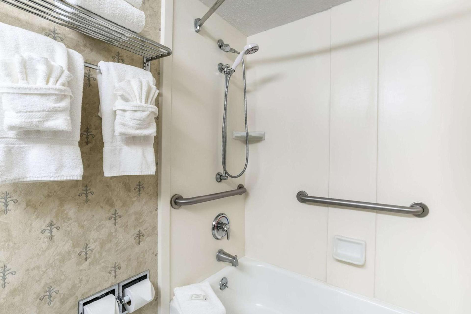 Clarion Hotel BWI Airport Arundel Mills photo 10