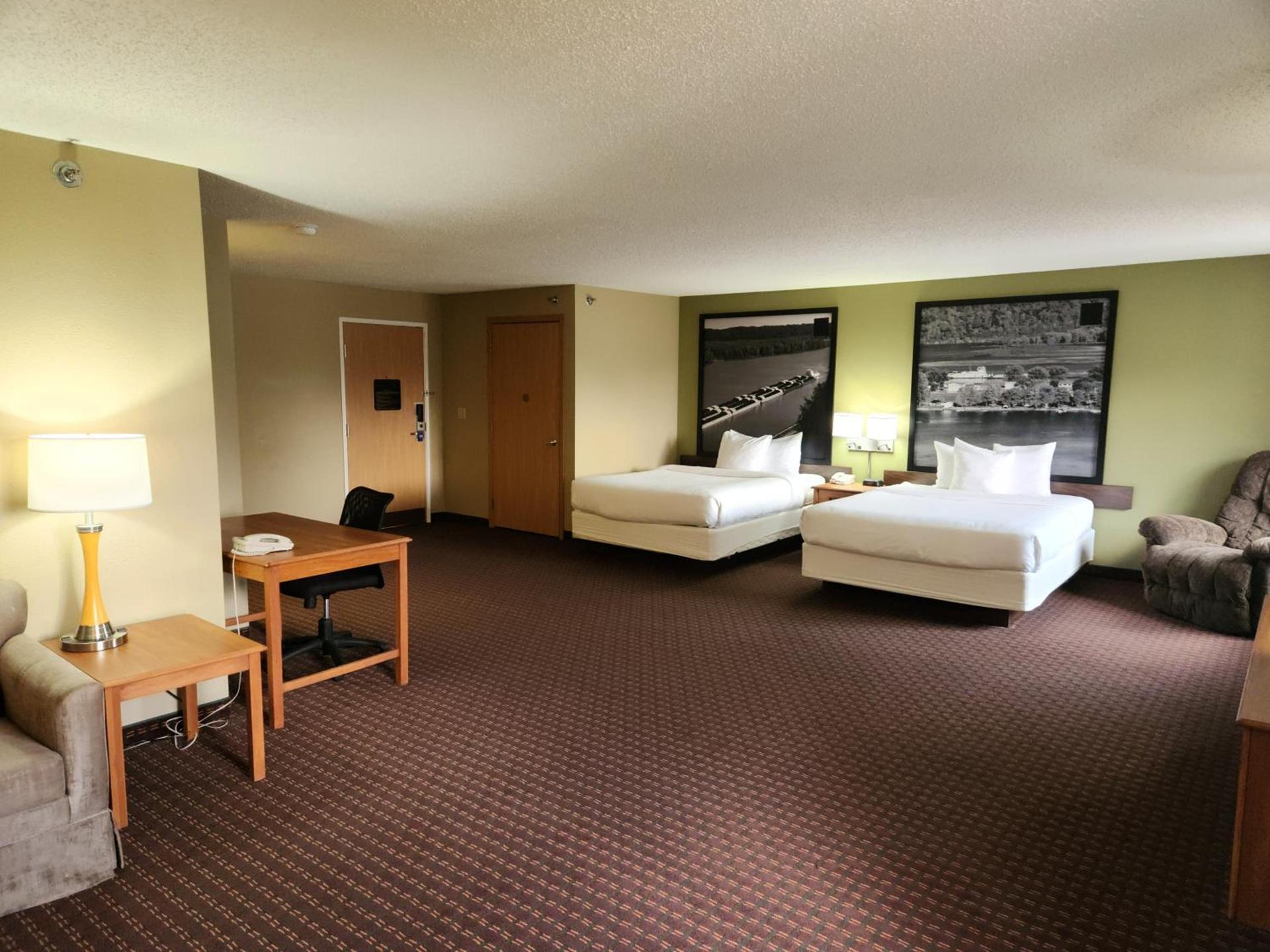 MainStay Suites LeClaire - Quad Cities photo 15