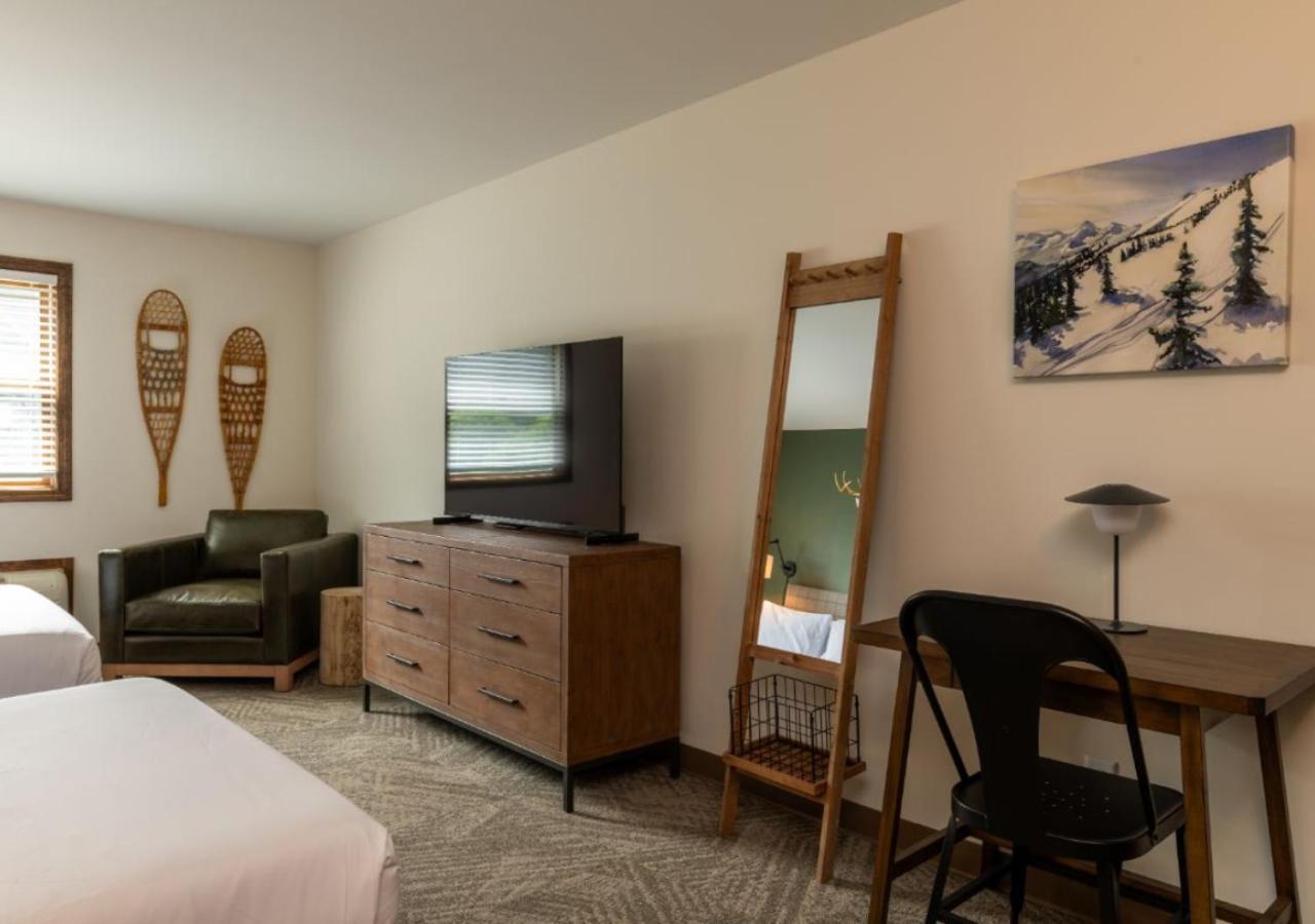 Lodge at Schroon Lake photo 24