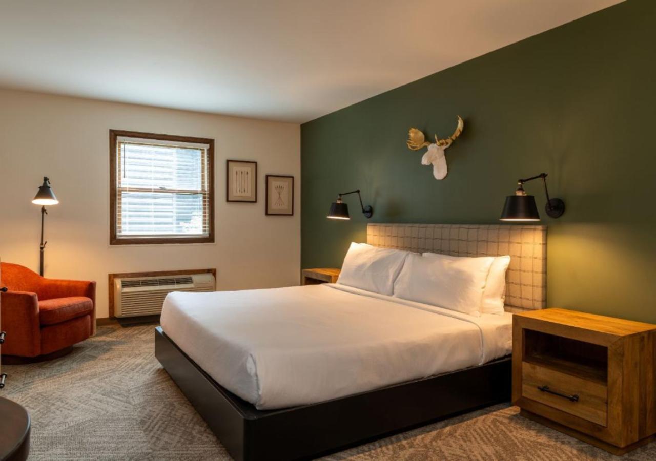 Lodge at Schroon Lake photo 25