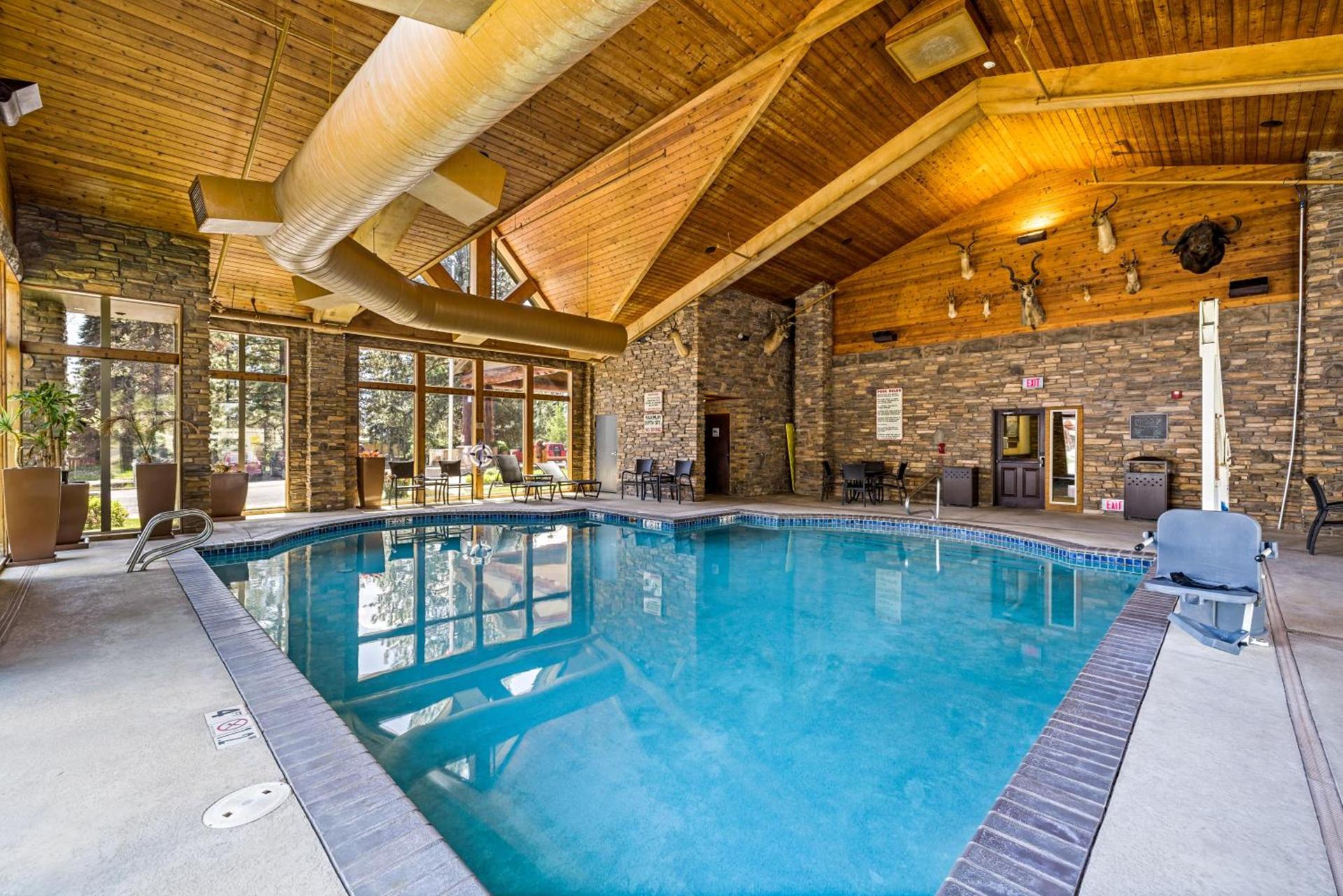 The Evergreen Hotel photo 21
