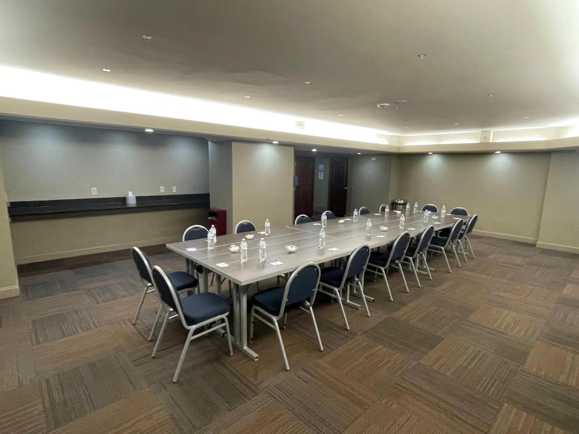 Holiday Inn Express Cleveland Downtown by IHG photo 17