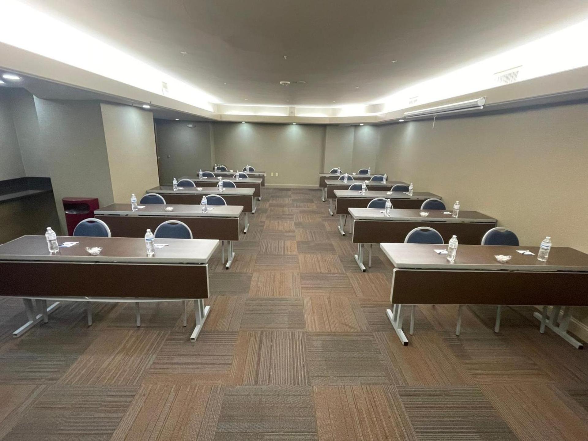 Holiday Inn Express Cleveland Downtown by IHG photo 12