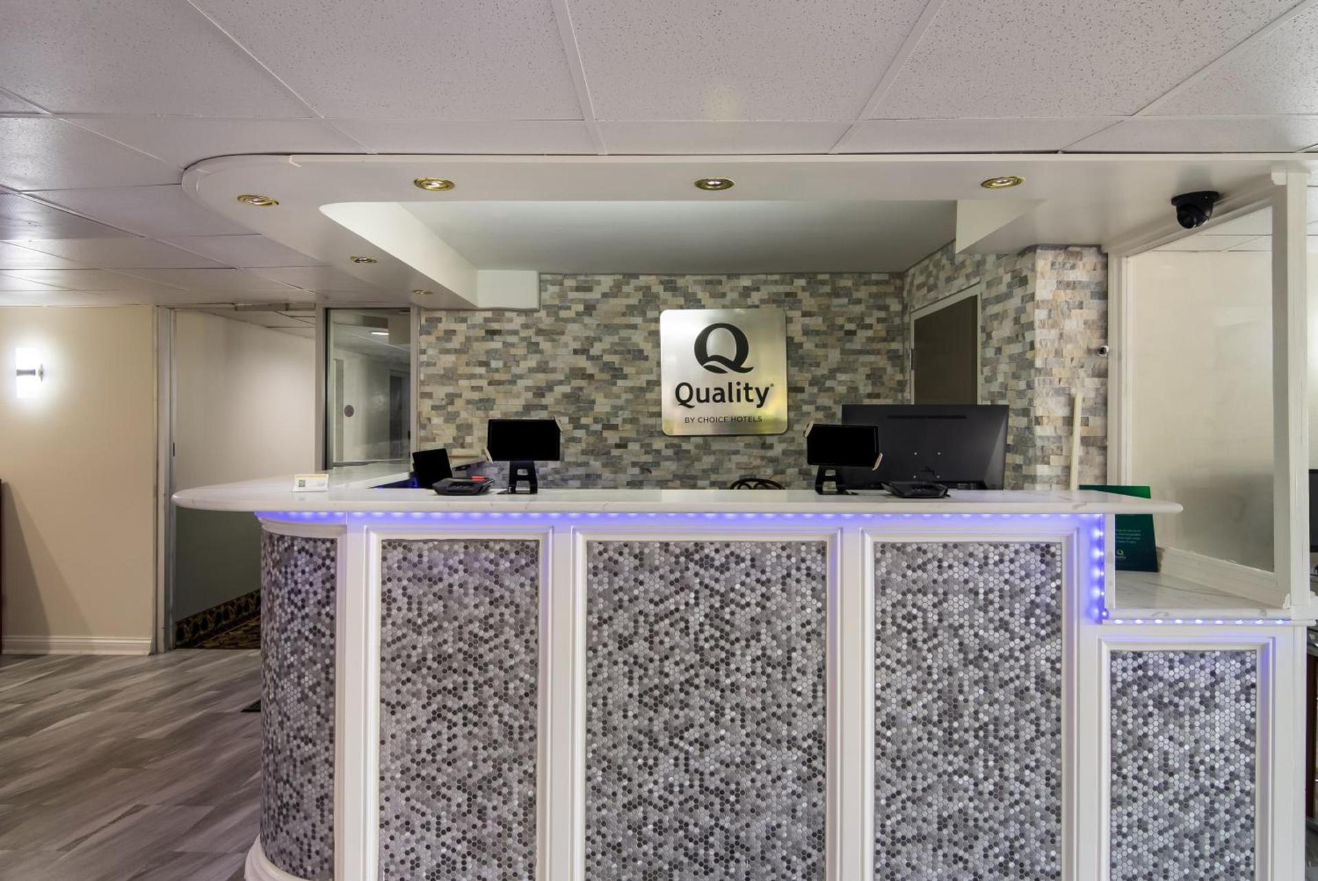 Quality Inn Aurora - Naperville Area photo 54