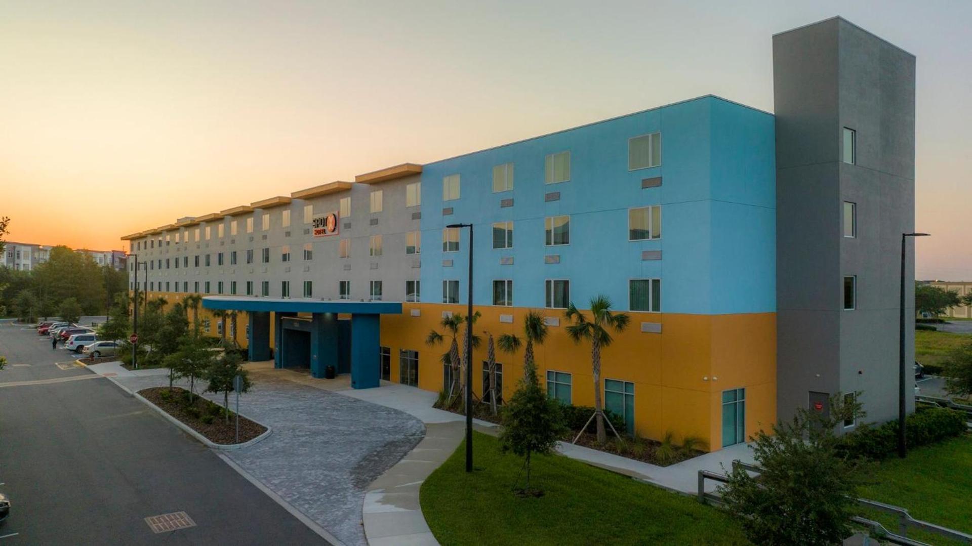 SPOT X Hotel Orlando Intl Dr by The Red Collection photo 61