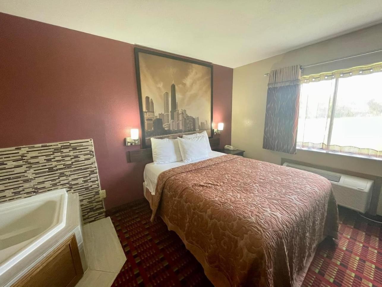 Super 8 by Wyndham Paris IL photo 33