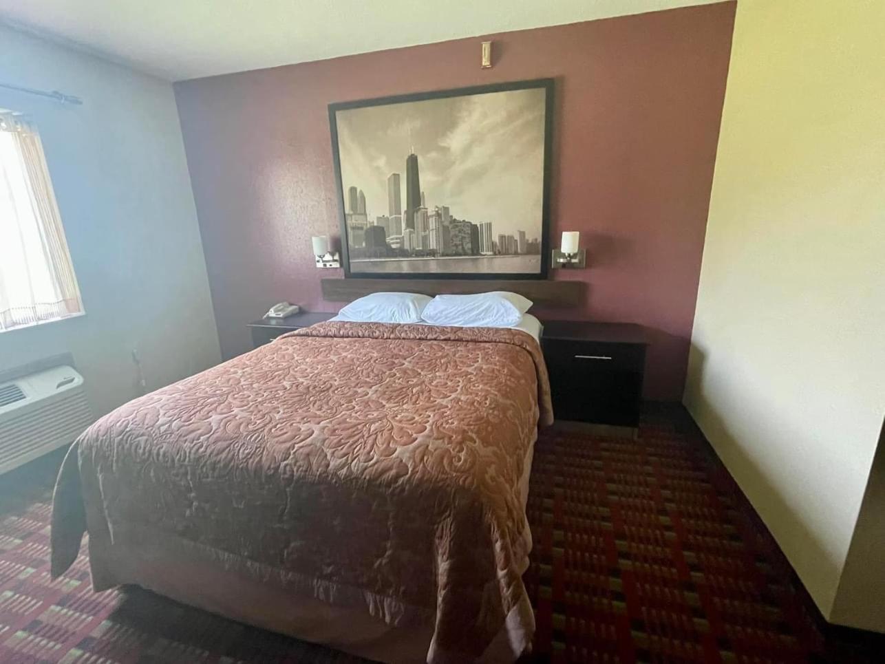 Super 8 by Wyndham Paris IL photo 35
