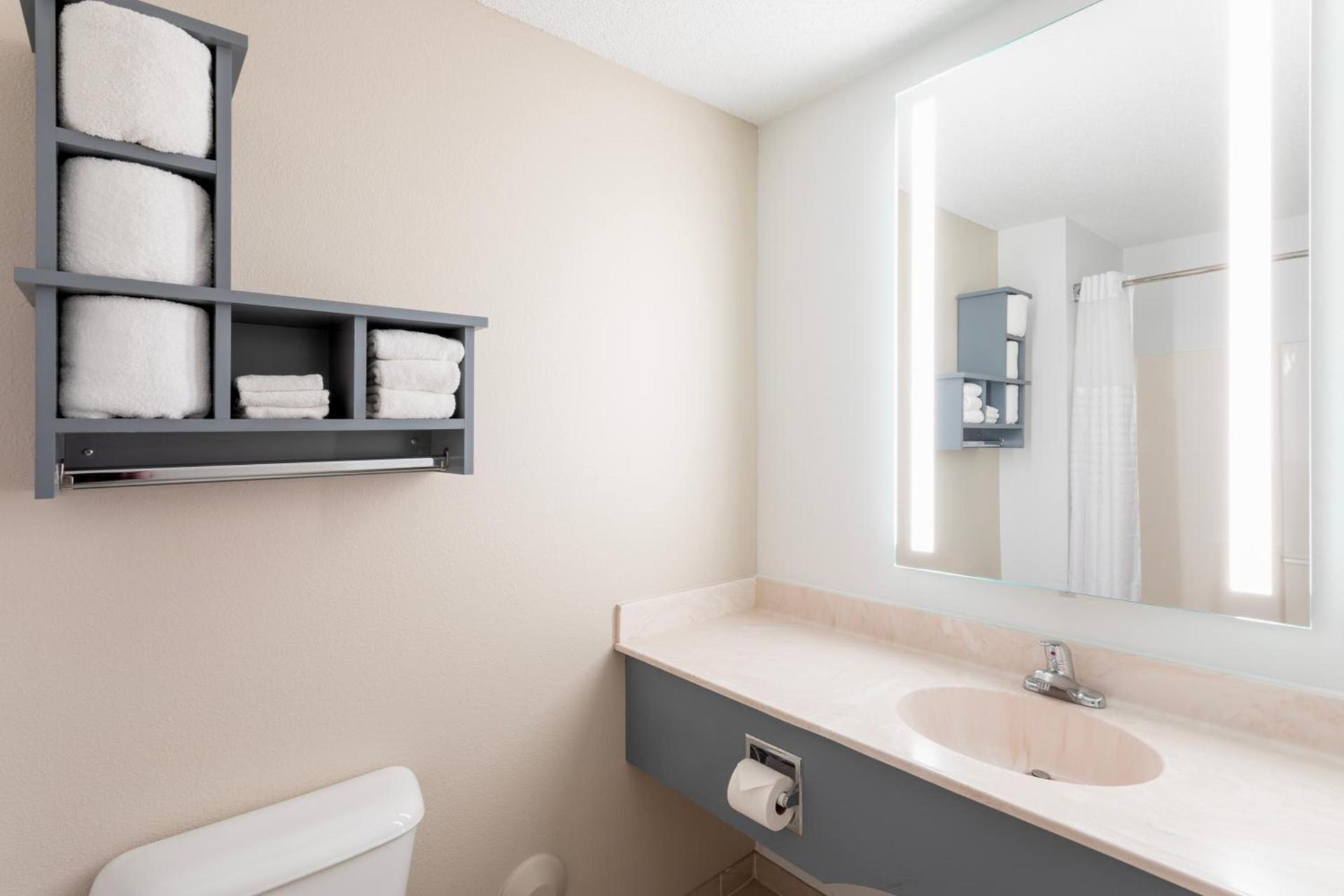 Grandstay Apple Valley photo 12