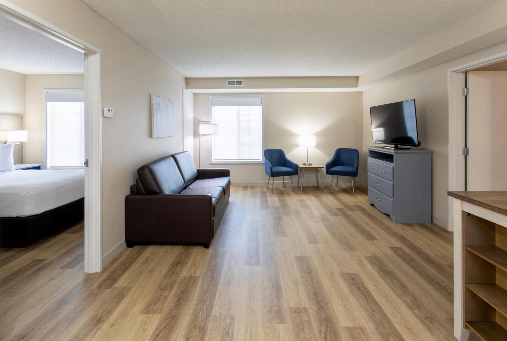 Grandstay Apple Valley photo 21
